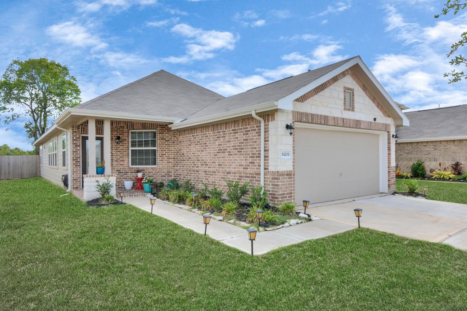 Real estate property located at 6203 Prince Place, Fort Bend, Kingdom Heights, Rosenberg, TX, US