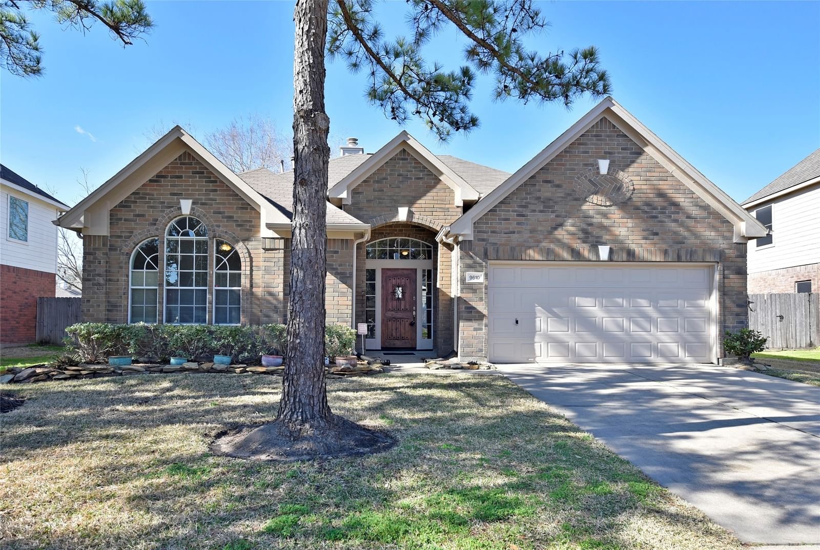 Real estate property located at 9610 Summer Run, Harris, Willowlake, Houston, TX, US