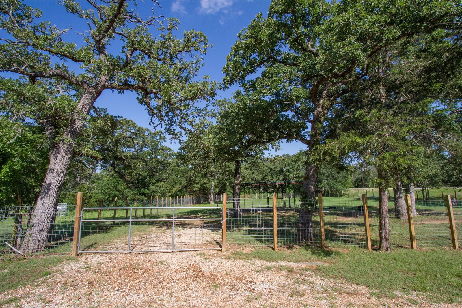 Real estate property located at 100 Tanglewood, Burleson, Woodland West, Somerville, TX, US