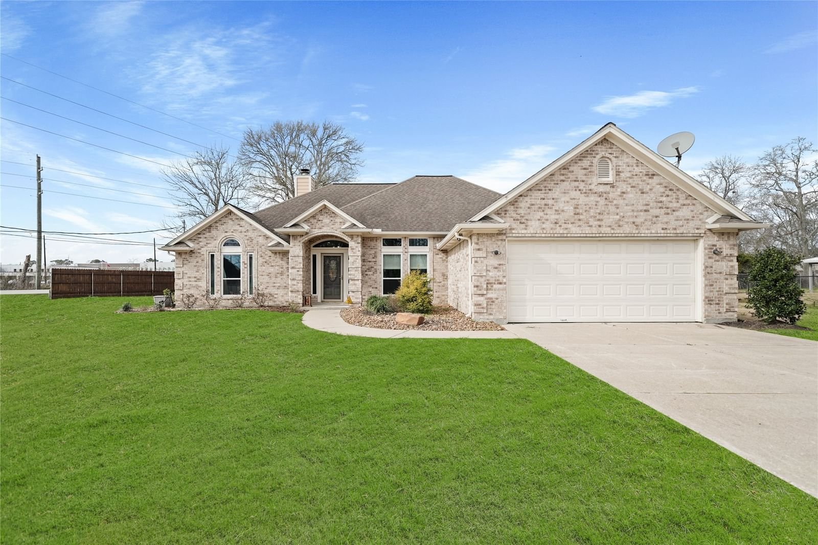 Real estate property located at 107 Oaks Grande, Chambers, Oaks Grande, Baytown, TX, US