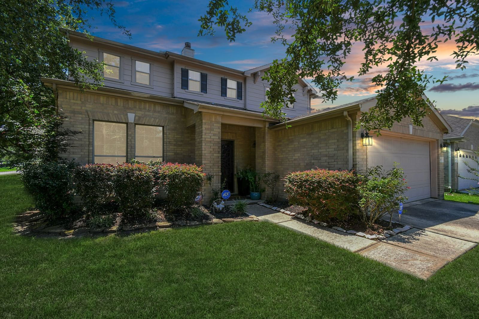 Real estate property located at 6903 Oleander Grove, Harris, LIBERTY LAKES SEC 3, Houston, TX, US