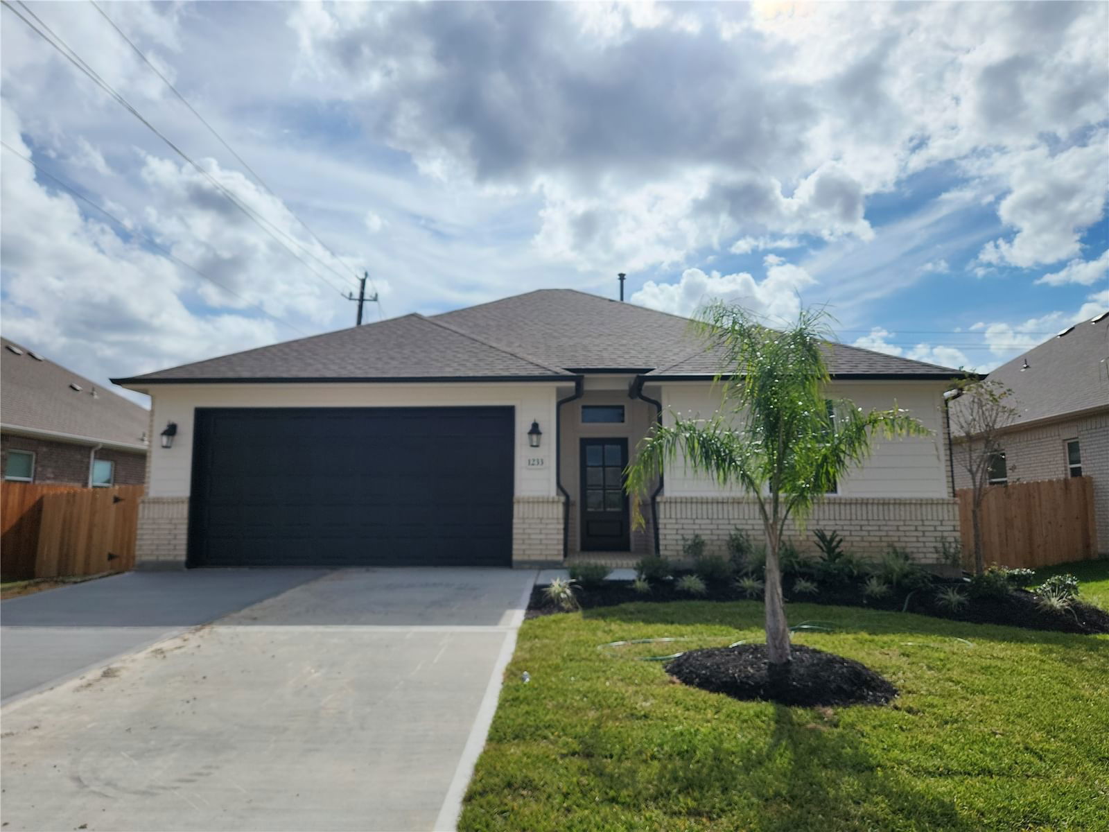 Real estate property located at 1233 Friendship, Harris, Lake Mija Village, Seabrook, TX, US