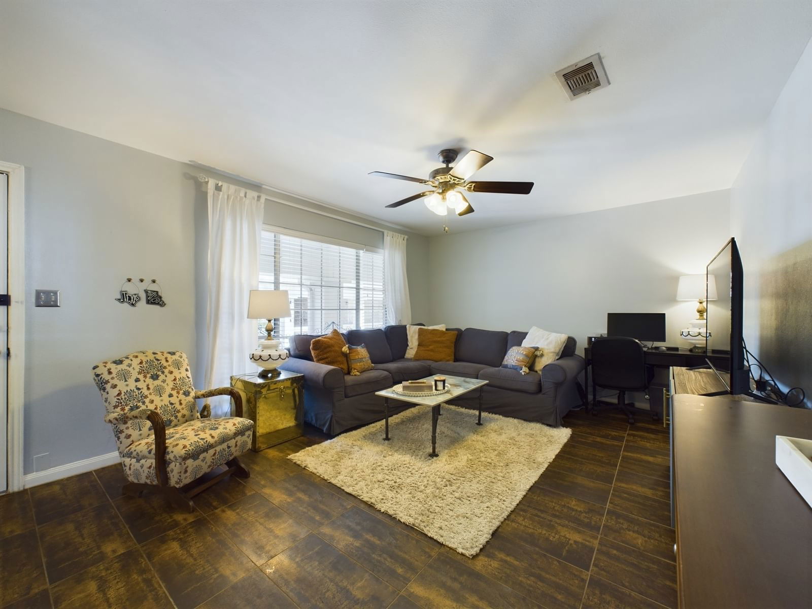 Real estate property located at 5343 Richmond #30, Harris, Courtyards Condo, Houston, TX, US