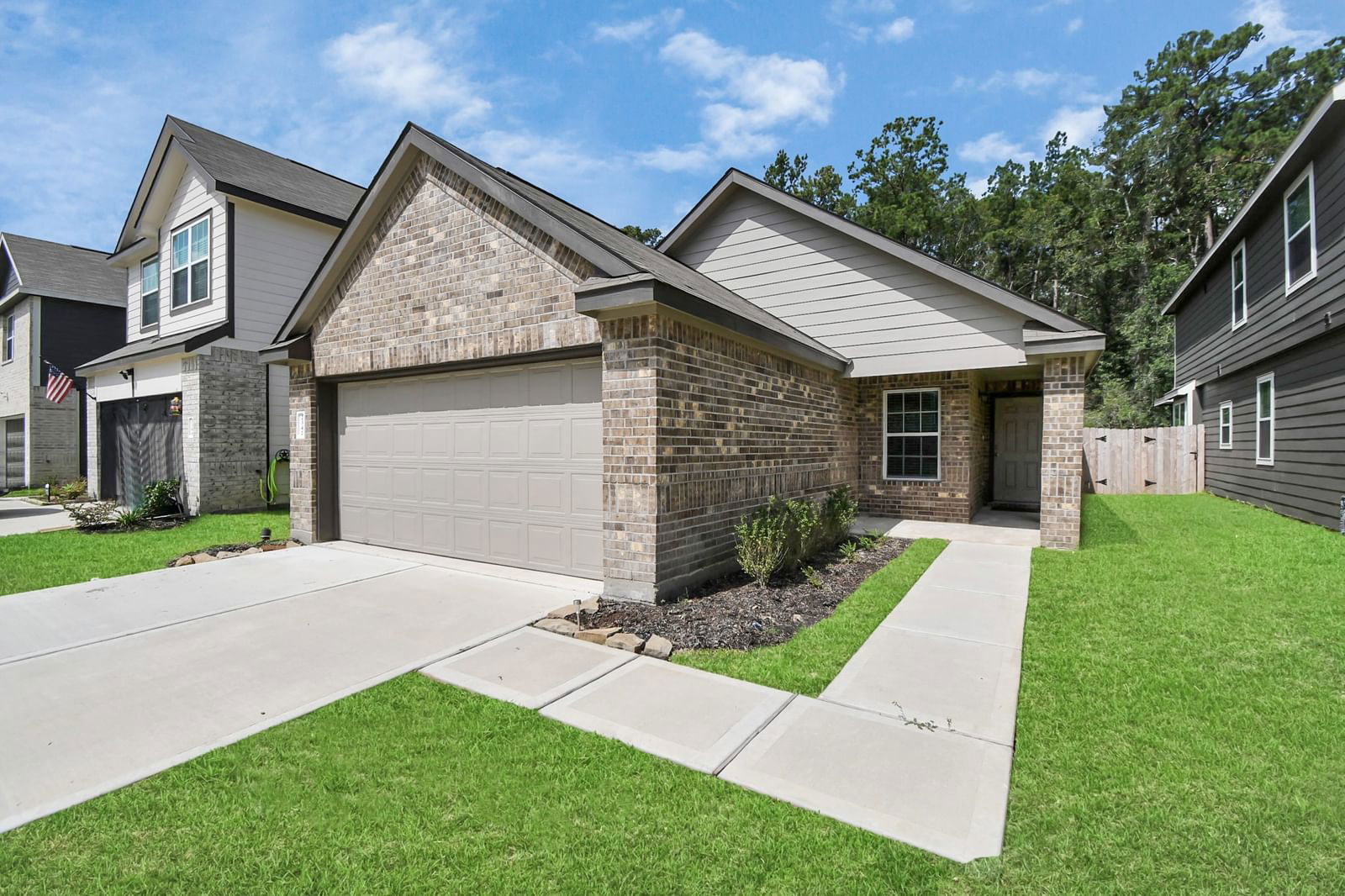 Real estate property located at 2342 Raider, Montgomery, Mackenzie Creek 02, Conroe, TX, US