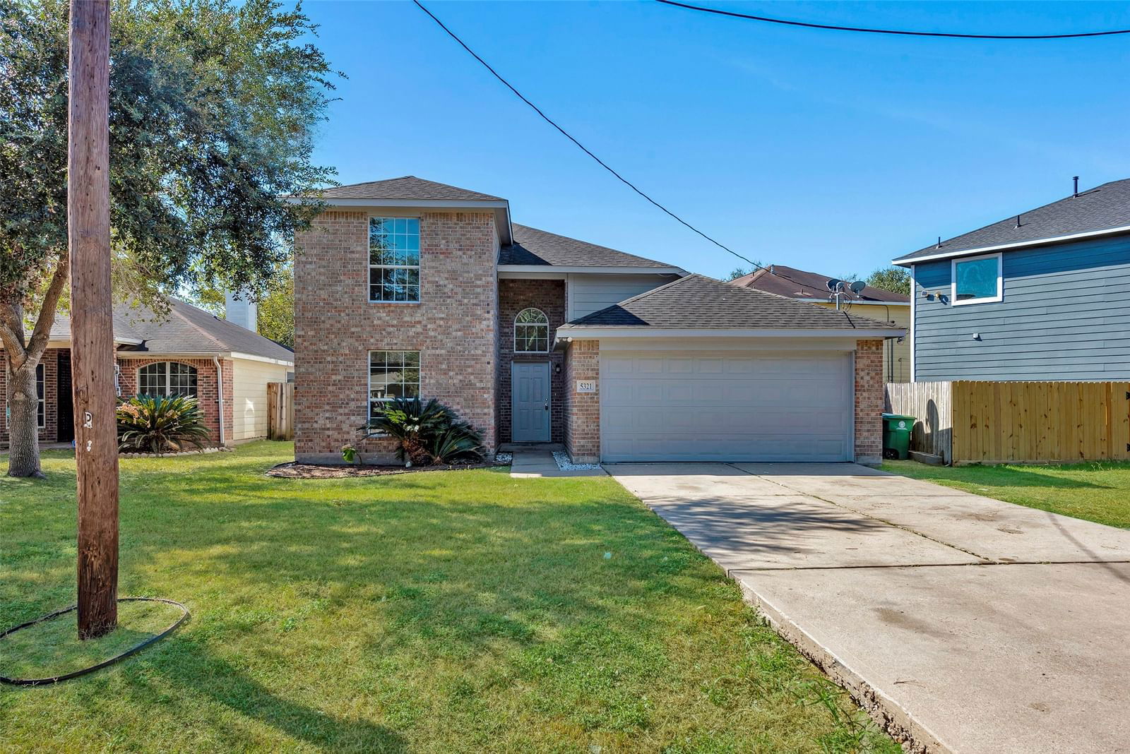 Real estate property located at 5321 Grapevine, Harris, Tiffany Gardens, Houston, TX, US