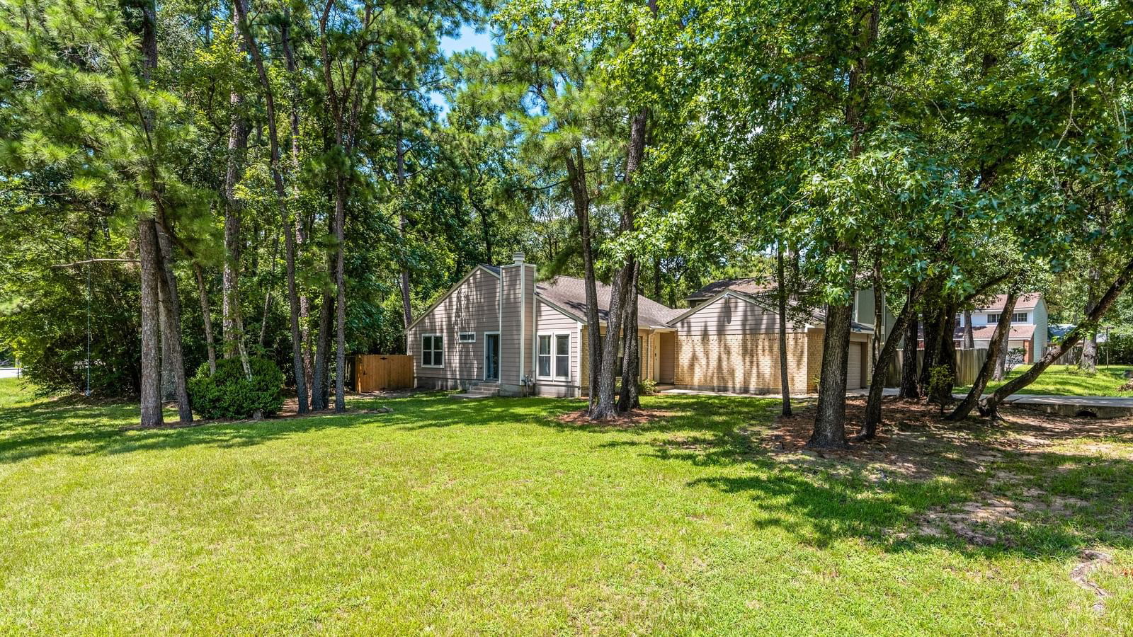 Real estate property located at 1 Yewleaf, Montgomery, Wdlnds Village Panther Ck 01, The Woodlands, TX, US