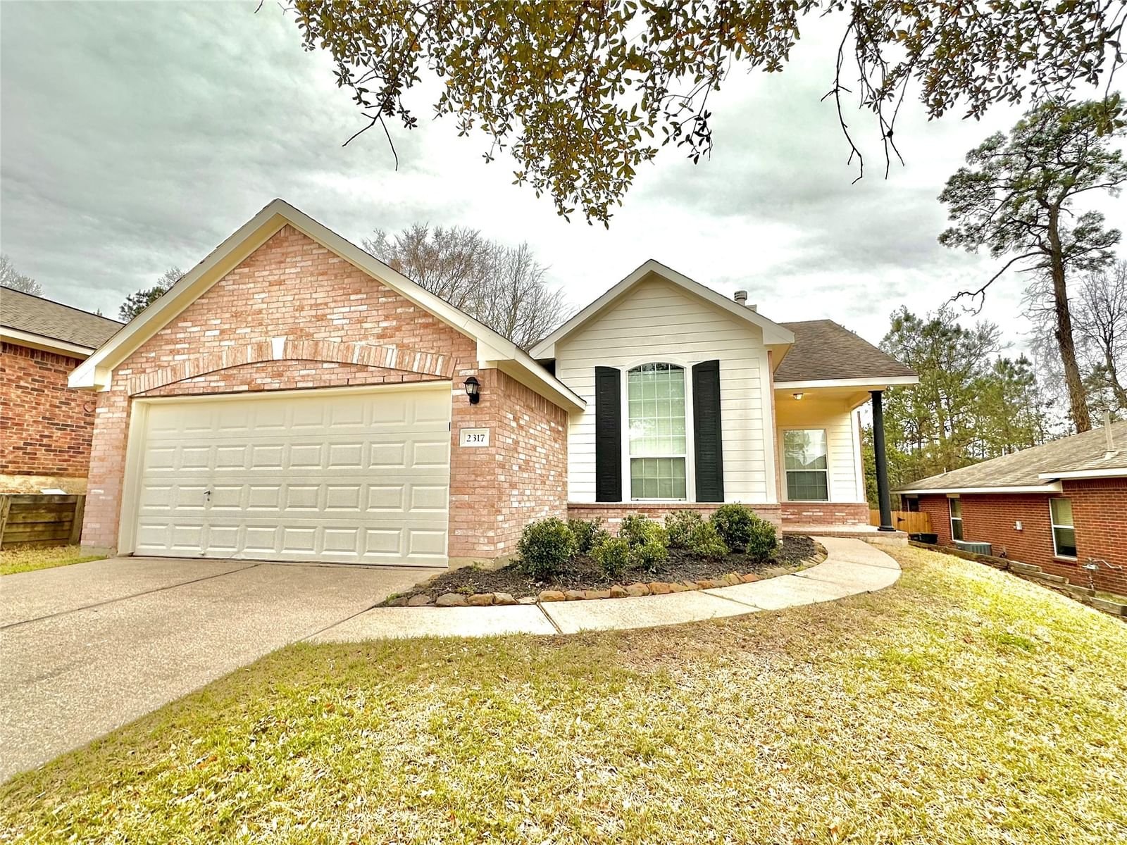 Real estate property located at 2317 Highland Crossing, Montgomery, Teas Lakes 03, Conroe, TX, US