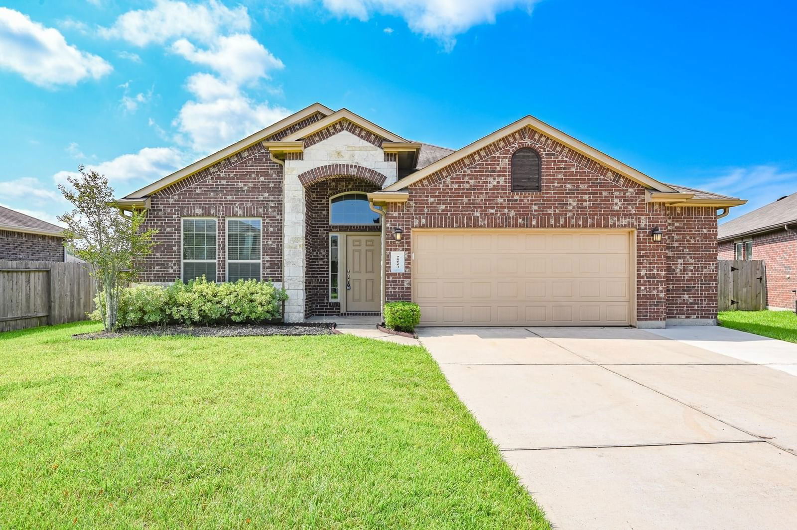 Real estate property located at 2223 Fawn Bridge, Harris, Deer Run Estates, Crosby, TX, US