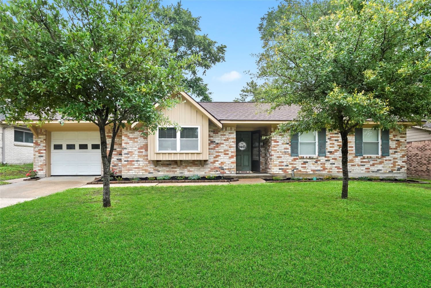 Real estate property located at 1004 Windswept, Montgomery, Shadow Hills, Conroe, TX, US