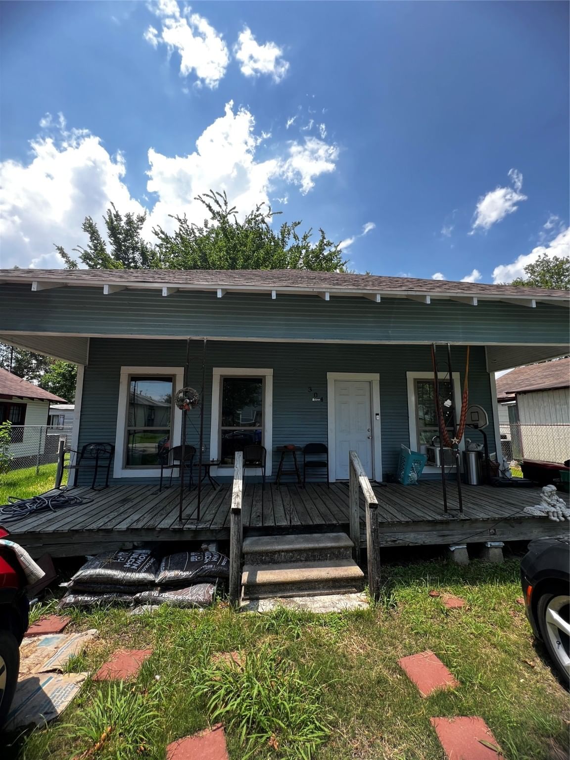 Real estate property located at 304 Daniel, Harris, Schilling & Massey, Baytown, TX, US