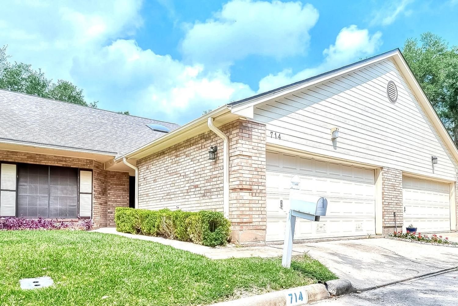 Real estate property located at 714 Country Grove, Brazoria, Country Grove Twnhms Sec 1, Pearland, TX, US