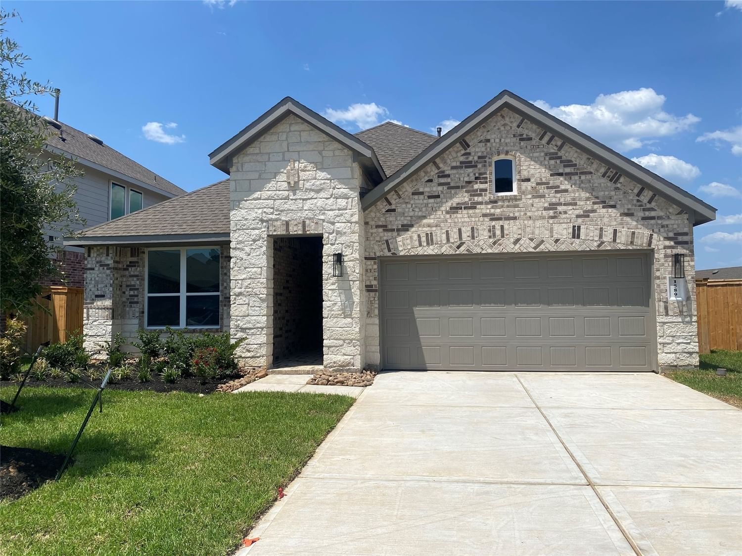 Real estate property located at 1589 Oakdale Crest, Montgomery, Montgomery, TX, US