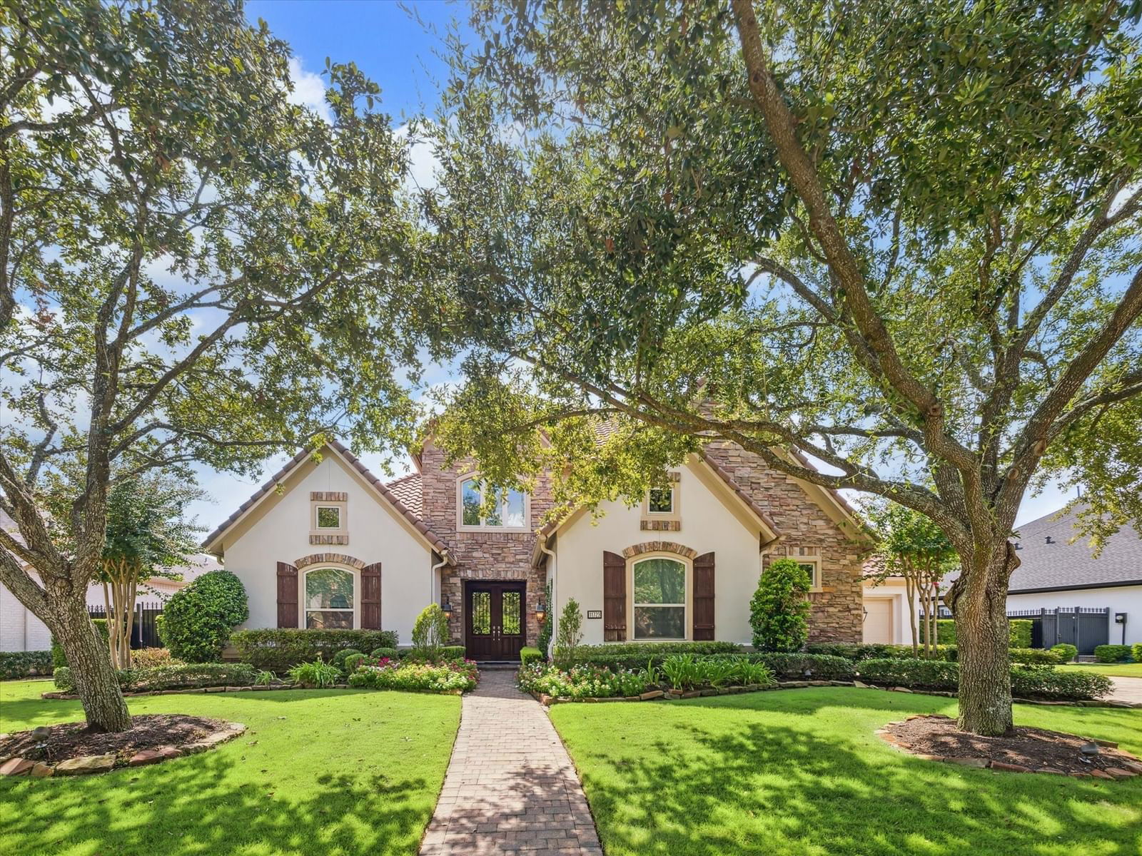 Real estate property located at 11723 Legend Manor, Harris, Royal Oaks Country Club, Houston, TX, US