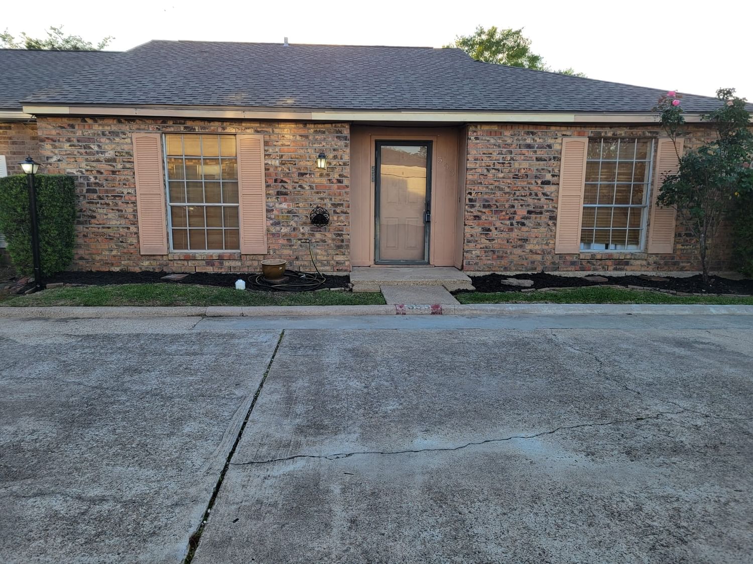 Real estate property located at 555 Georgetown, Jefferson, Manion Place Twnhms, Beaumont, TX, US