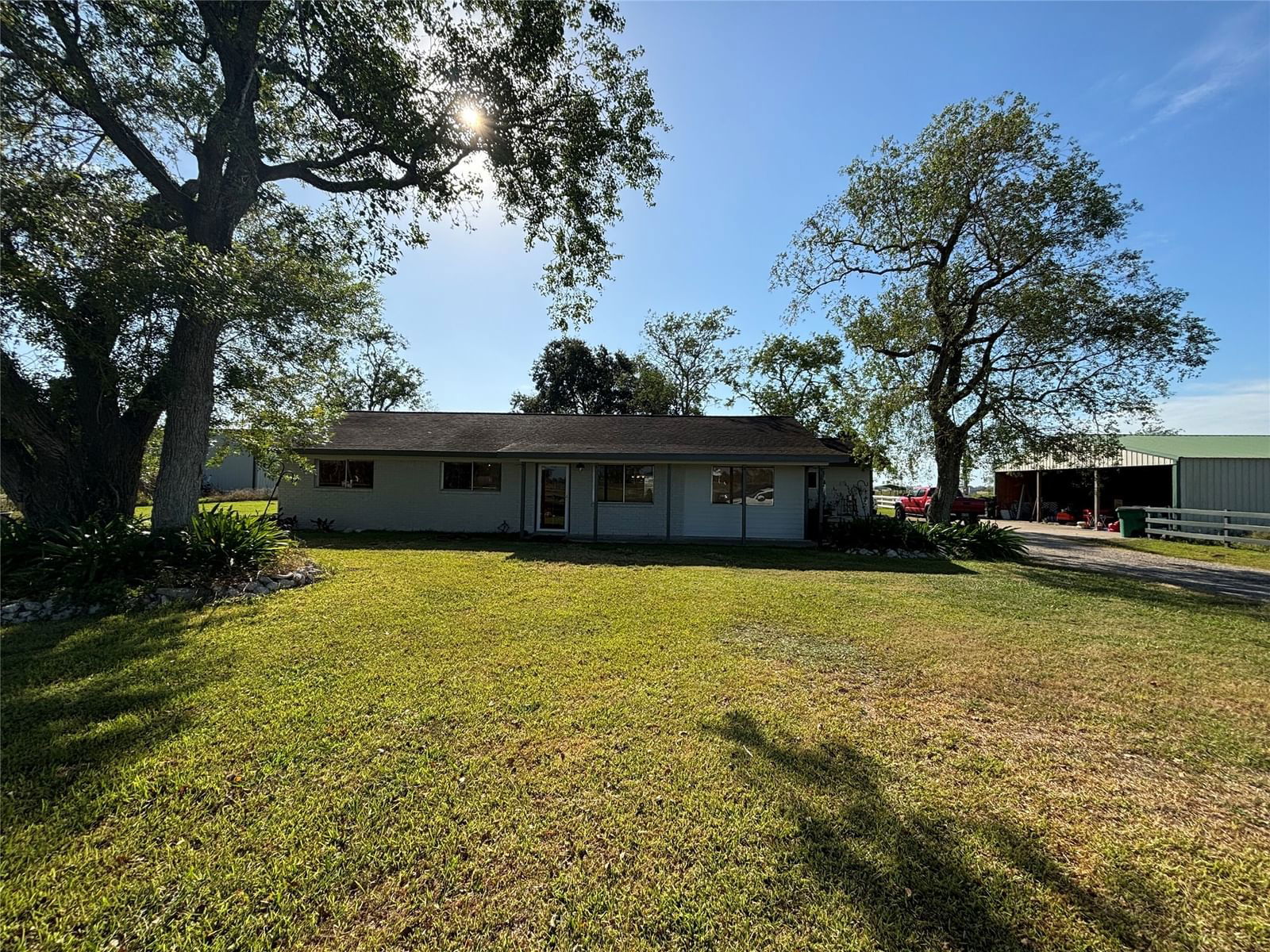 Real estate property located at 5103 County Road 182, Brazoria, A C H & B, Alvin, TX, US