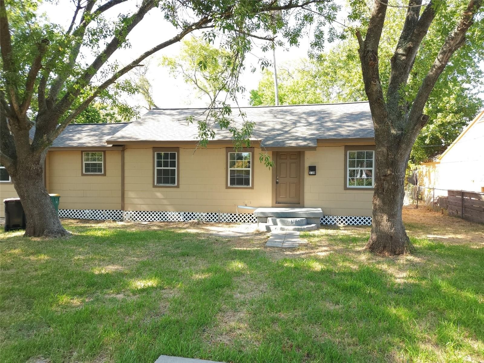 Real estate property located at 110 High, Harris, Robertson, Baytown, TX, US