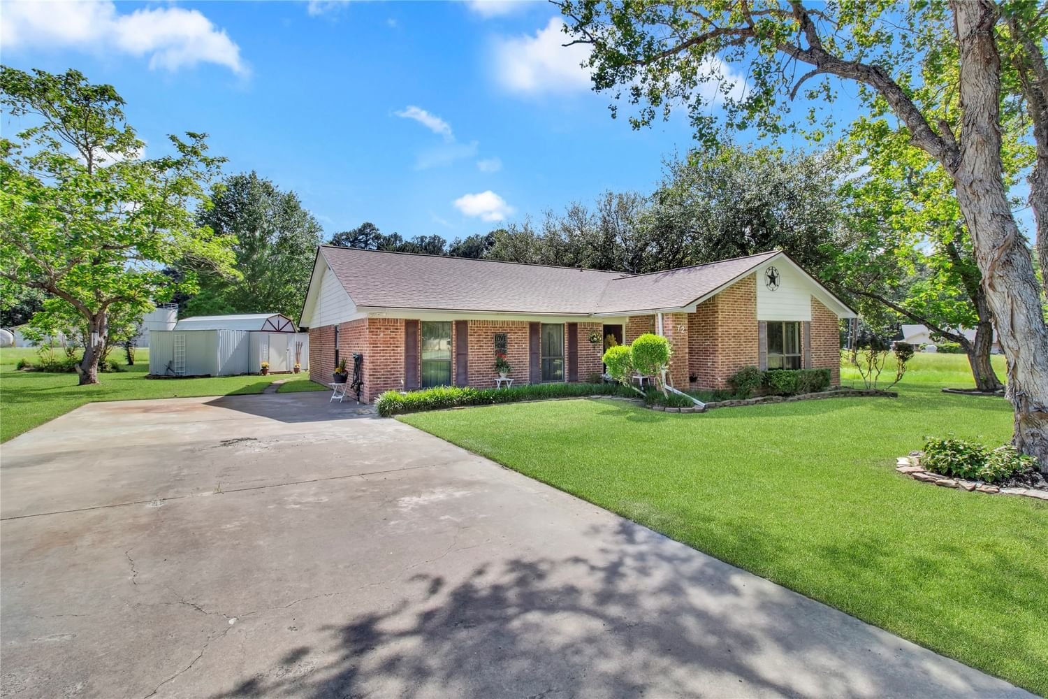 Real estate property located at 72 Meadow Wood, Trinity, Westwood Shores, Trinity, TX, US