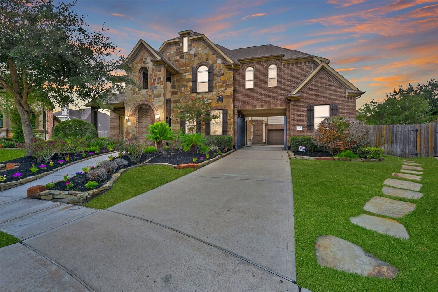 Real estate property located at 2212 Maple Cliff, Galveston, Friendswood, TX, US