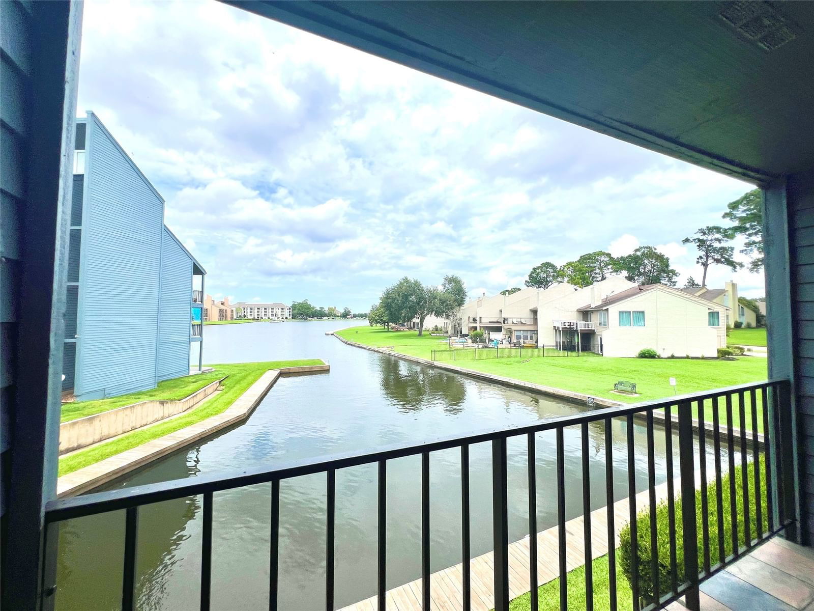 Real estate property located at 12500 Melville #212B, Montgomery, Walden Harbour Vill Condos, Montgomery, TX, US