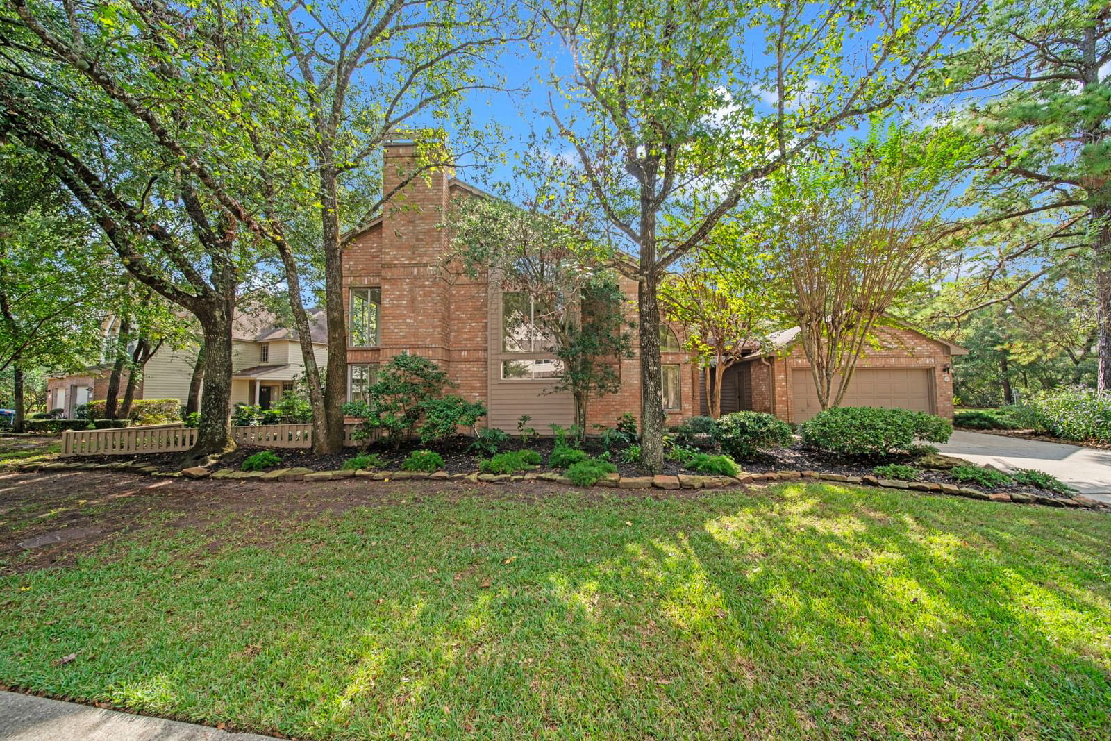 Real estate property located at 45 Lakeridge, Montgomery, Woodlands Forest Lake Townhomes, The Woodlands, TX, US