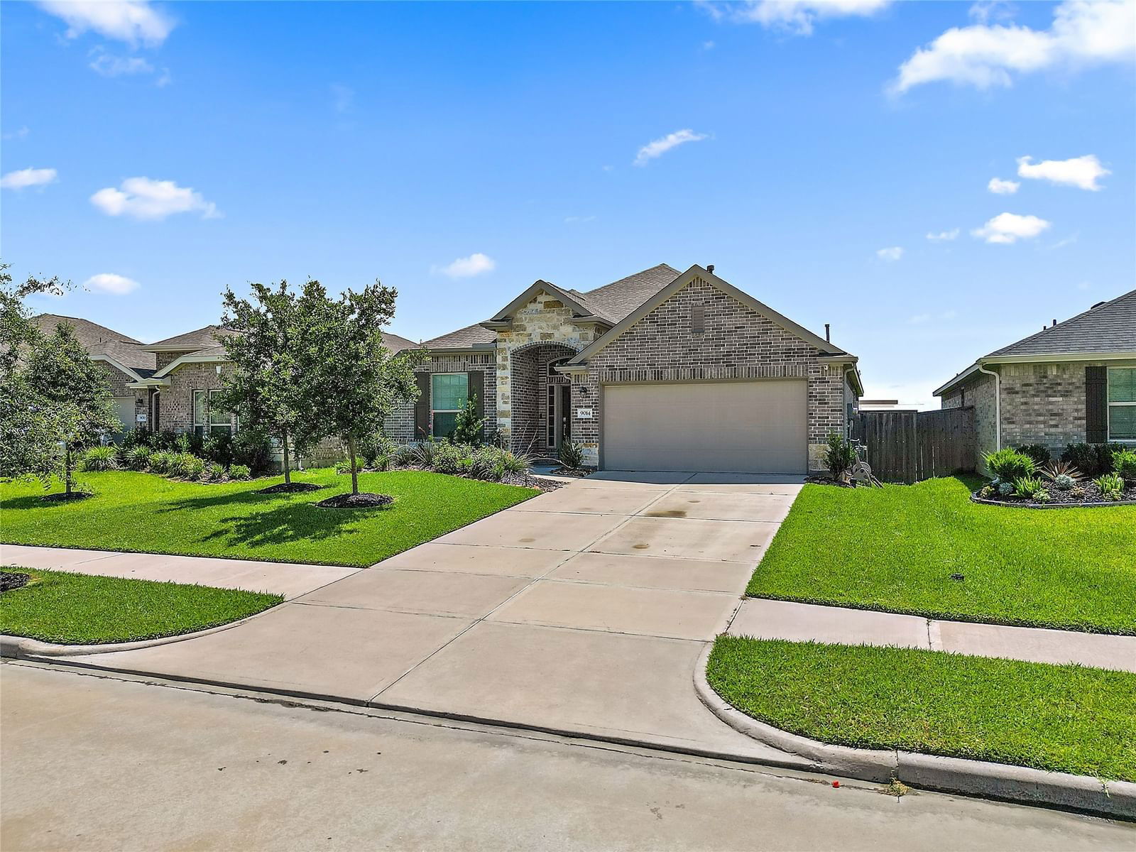 Real estate property located at 9014 Blue Star, Harris, Ashbel Crossing Sec 1, Baytown, TX, US