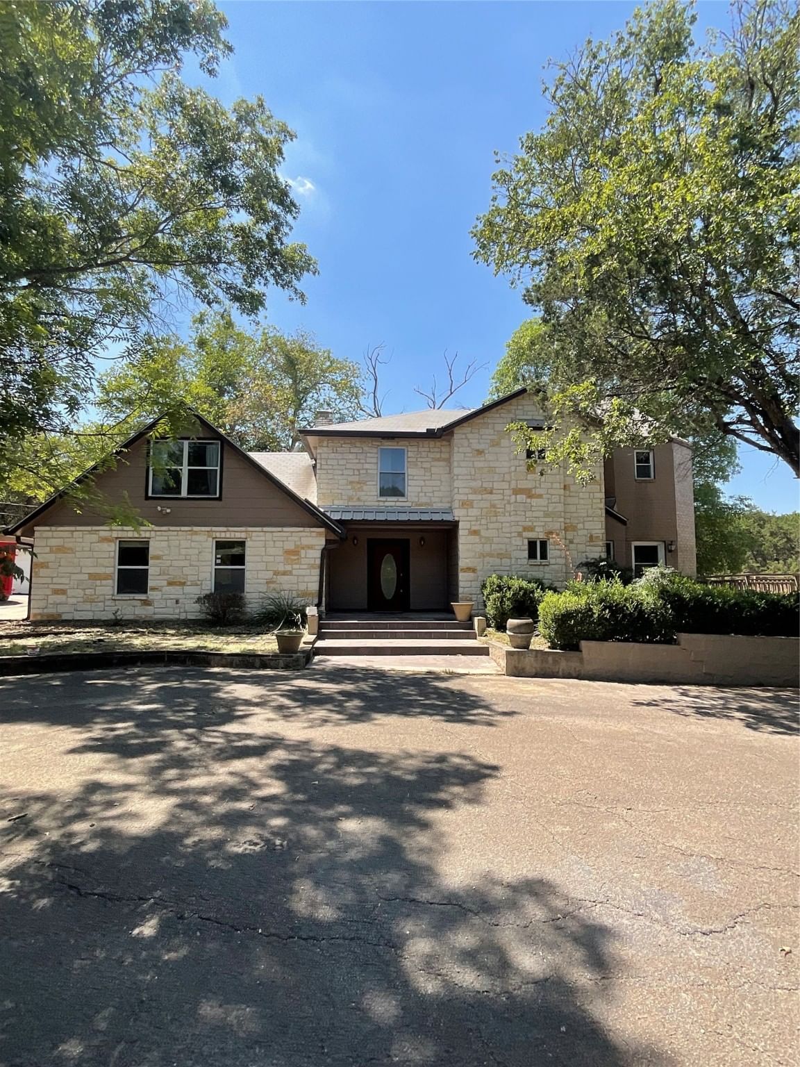 Real estate property located at 220 Lark, Comal, Shadow Hills, New Braunfels, TX, US