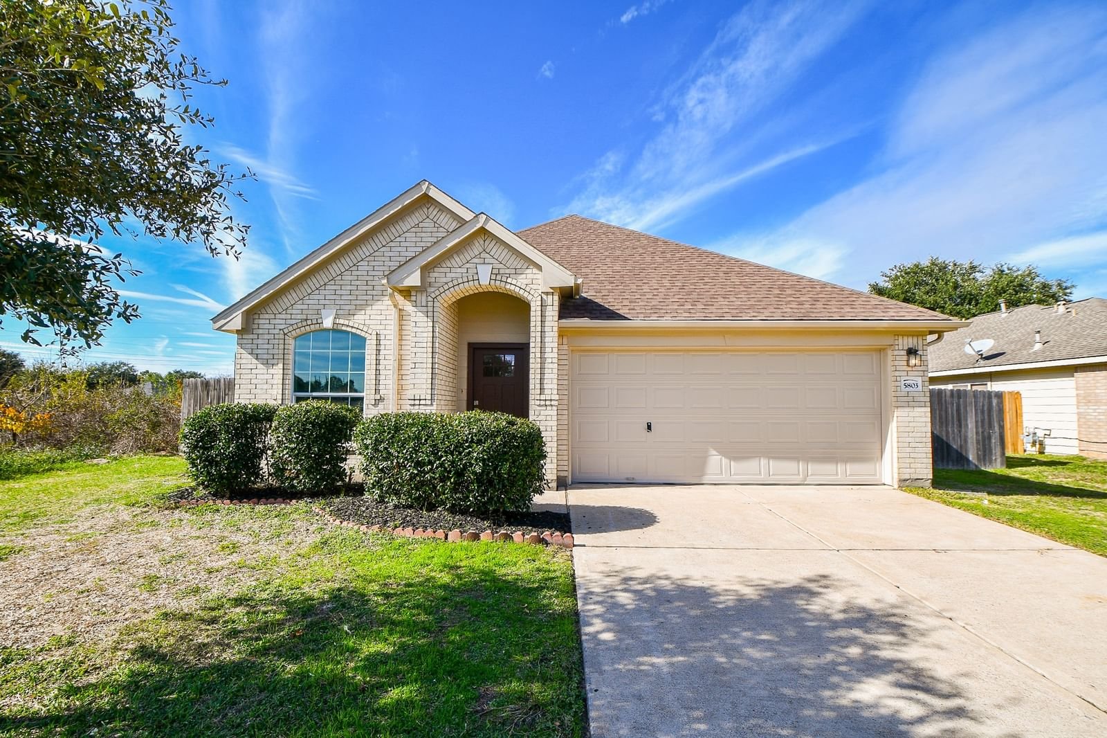 Real estate property located at 5803 Meadowivy, Harris, Bear Creek Glen, Katy, TX, US