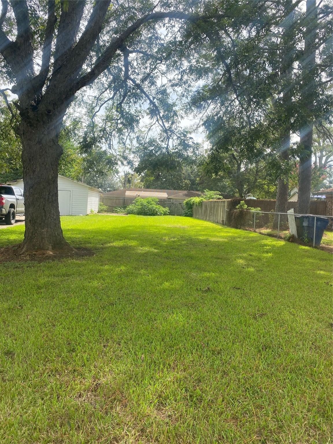 Real estate property located at 649 Loggins, Brazoria, Upham, West Columbia, TX, US