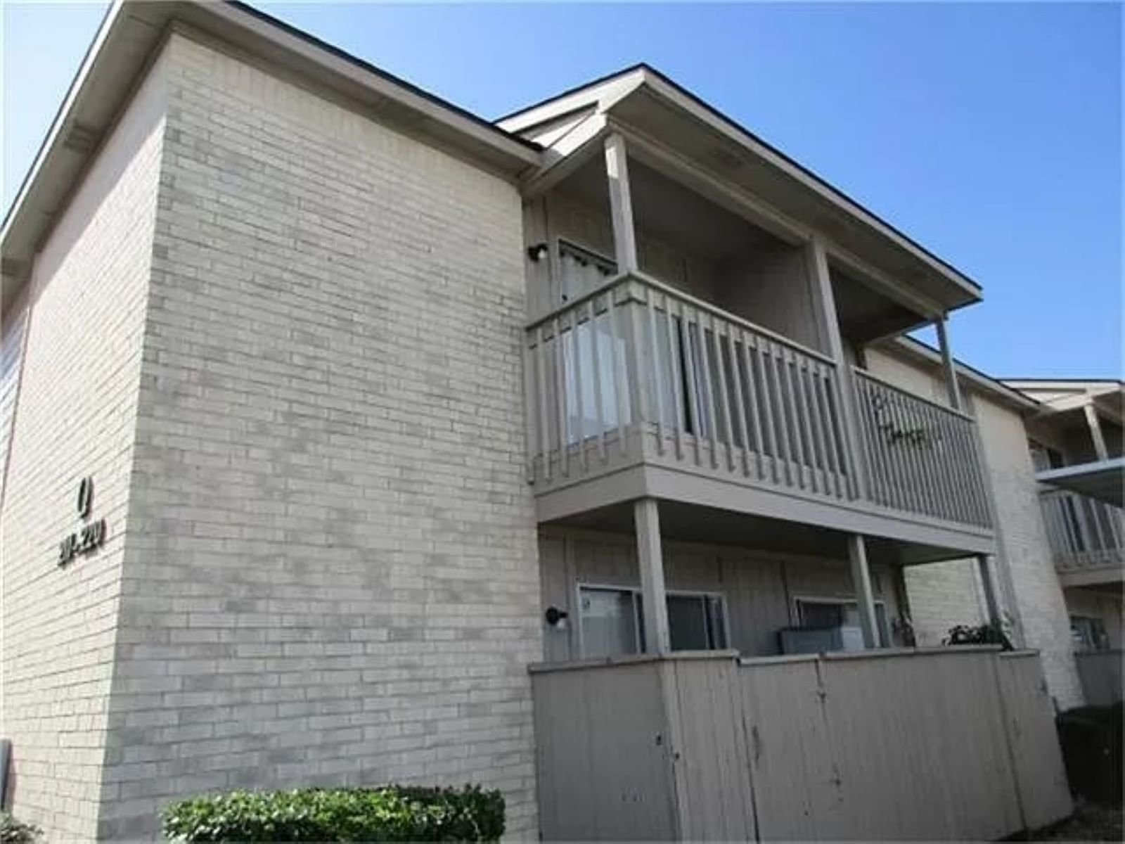 Real estate property located at 3919 Fairmont #220, Harris, Walnut Hill Condo, Pasadena, TX, US