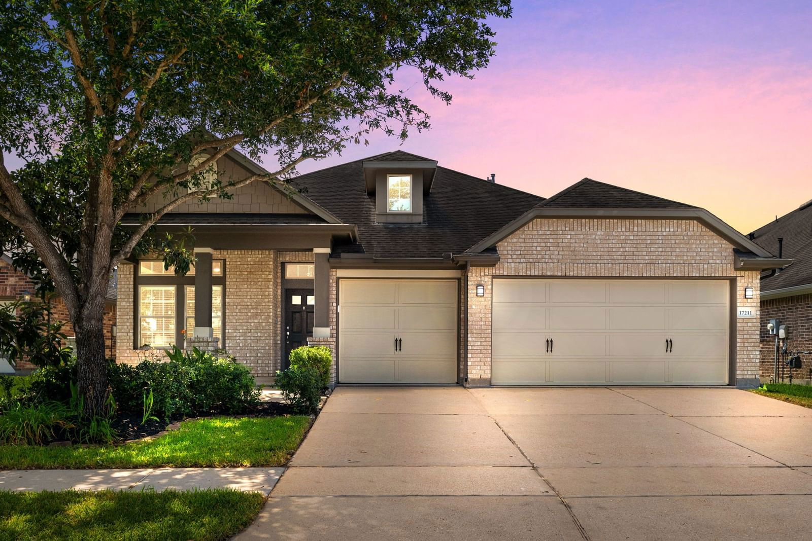 Real estate property located at 17211 Forest Ridge, Harris, Pine Forest Landing, Houston, TX, US