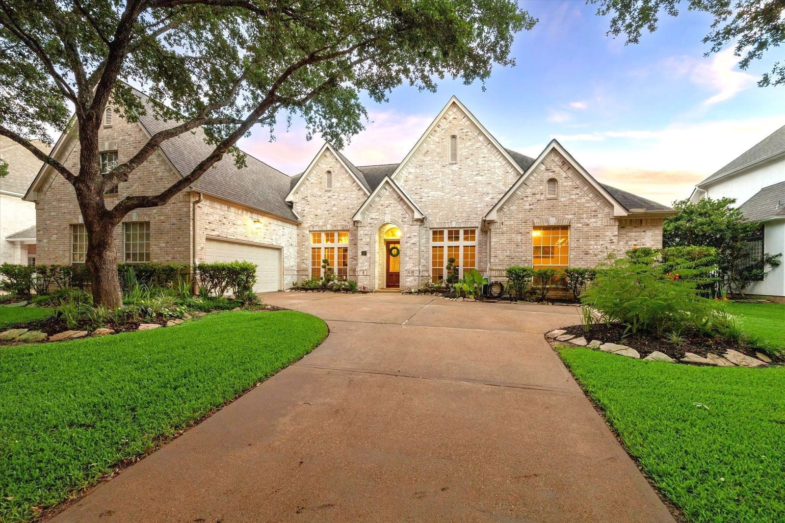 Real estate property located at 13 Lake Mist, Fort Bend, Point Royale, Sugar Land, TX, US