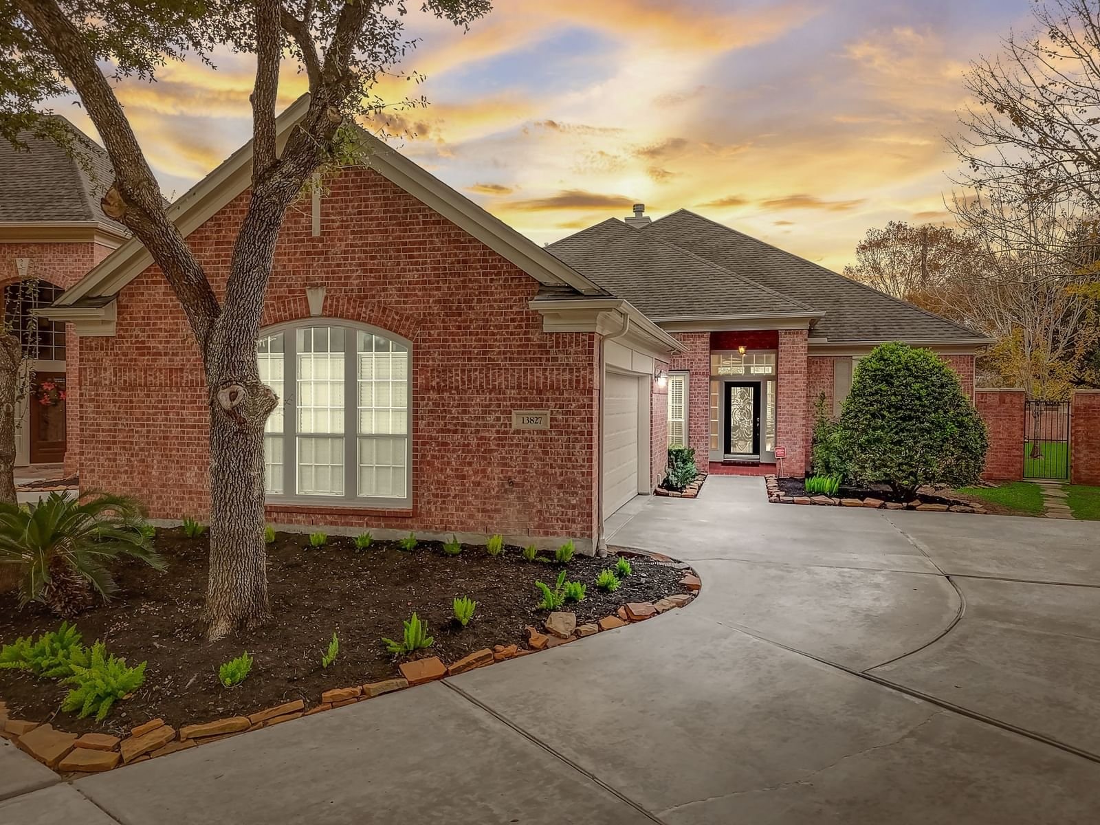 Real estate property located at 13827 Threadall Park, Harris, Parkway Villages, Houston, TX, US