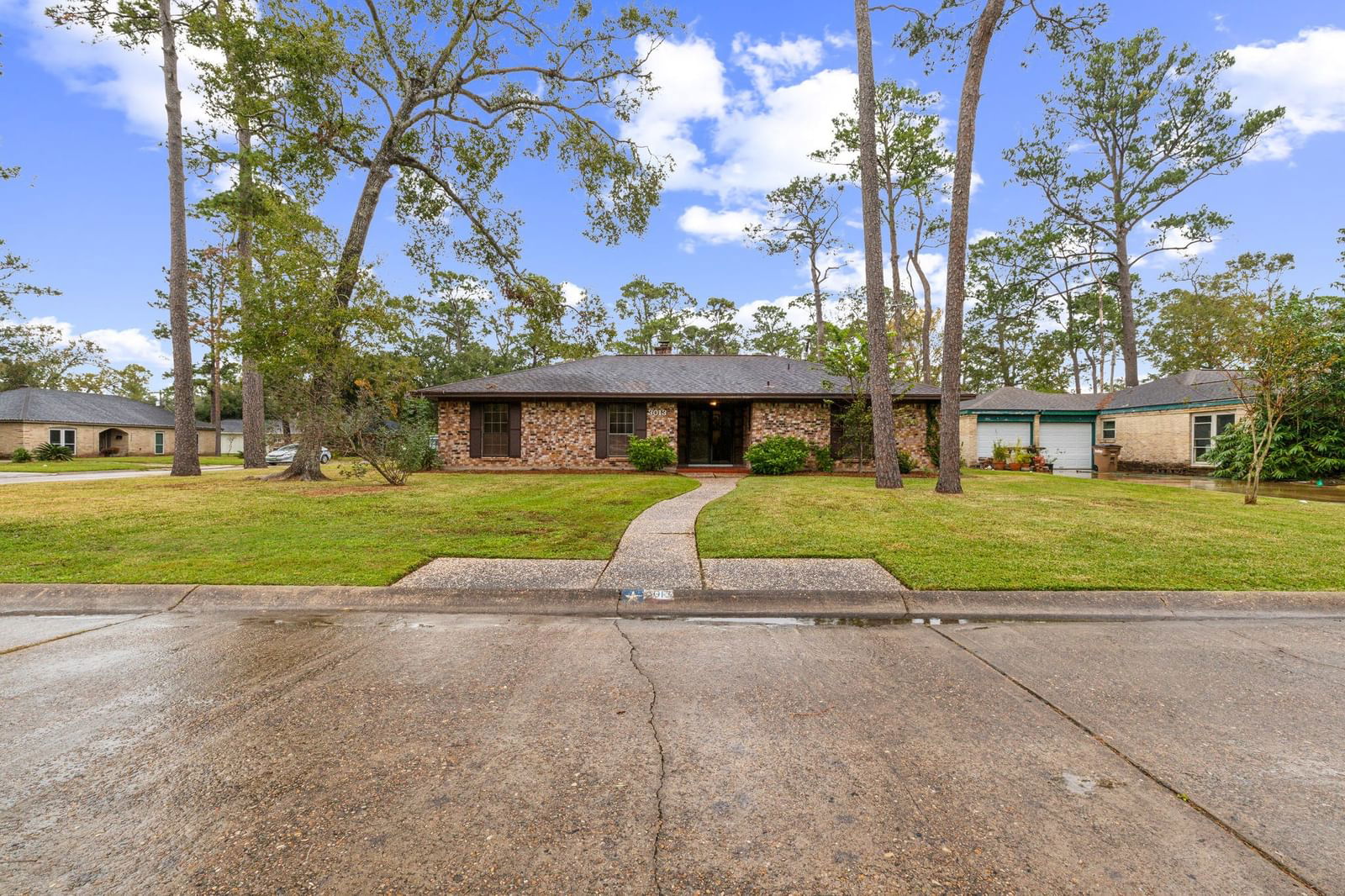 Real estate property located at 3013 WOODLAND, Galveston, SHADOWLAND 2, Dickinson, TX, US