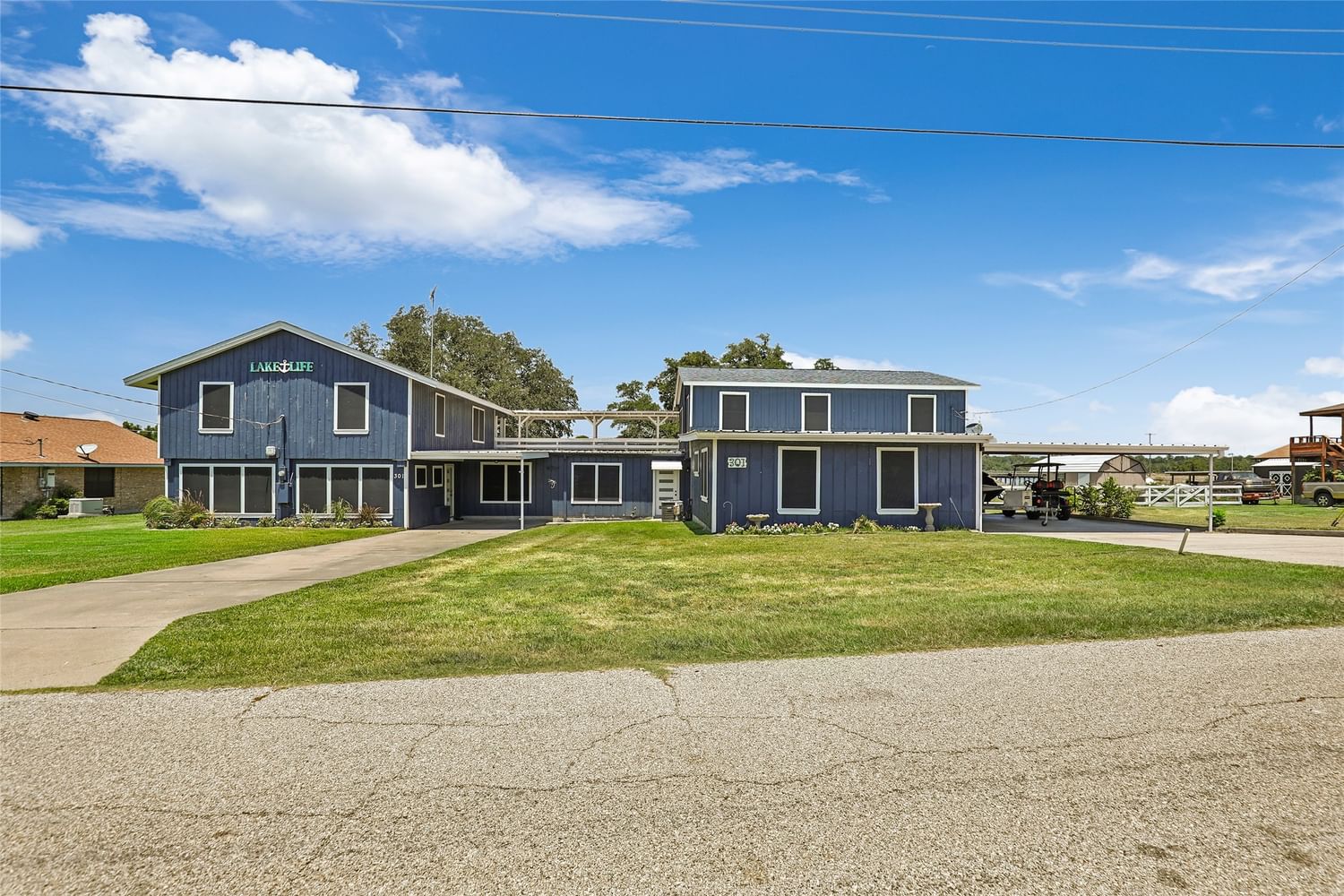 Real estate property located at 301 Lakeshore, Polk, Onalaska, TX, US