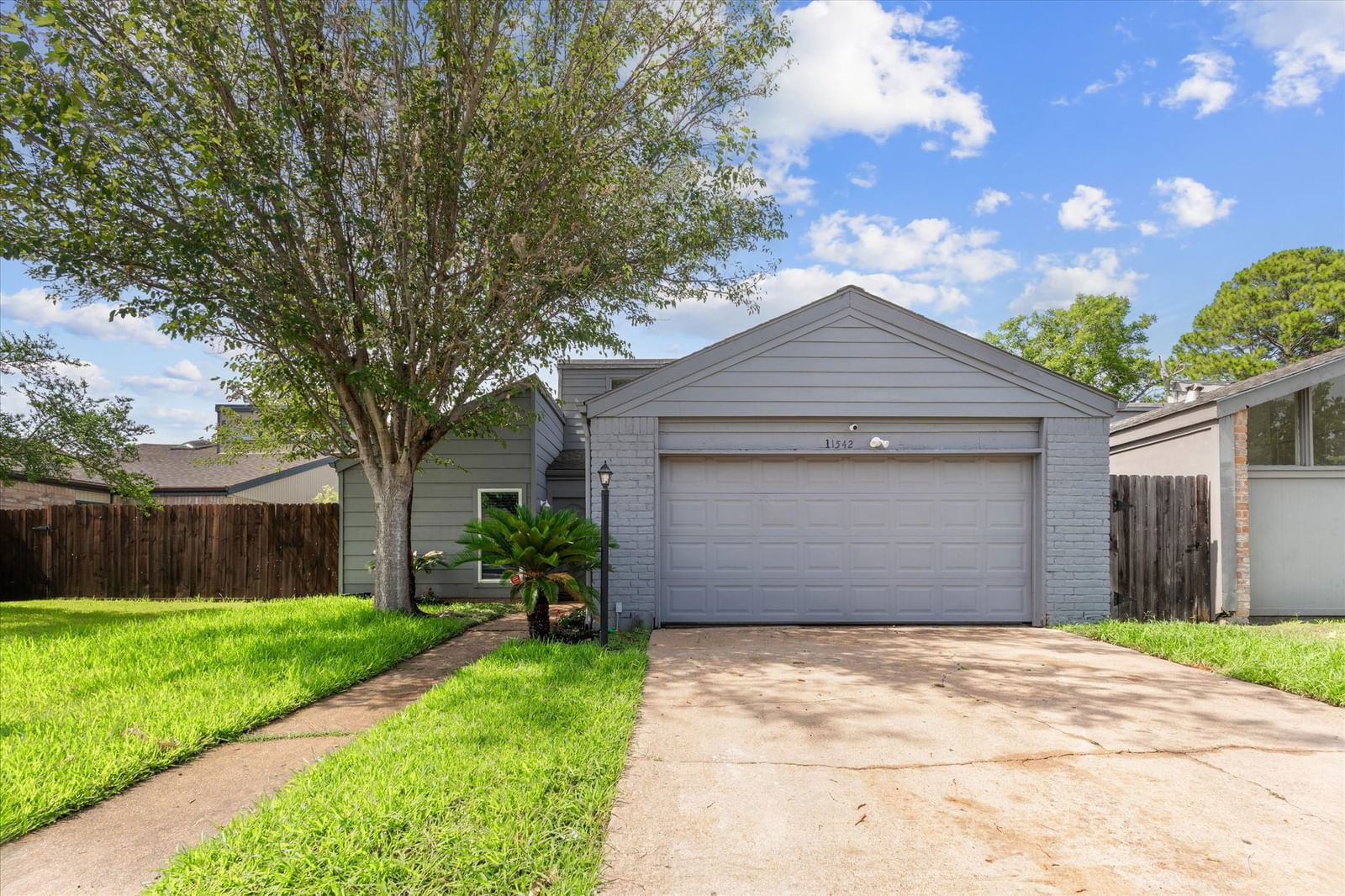 Real estate property located at 11542 Bellerive, Harris, Brays Forest Sec 04 R/P, Houston, TX, US