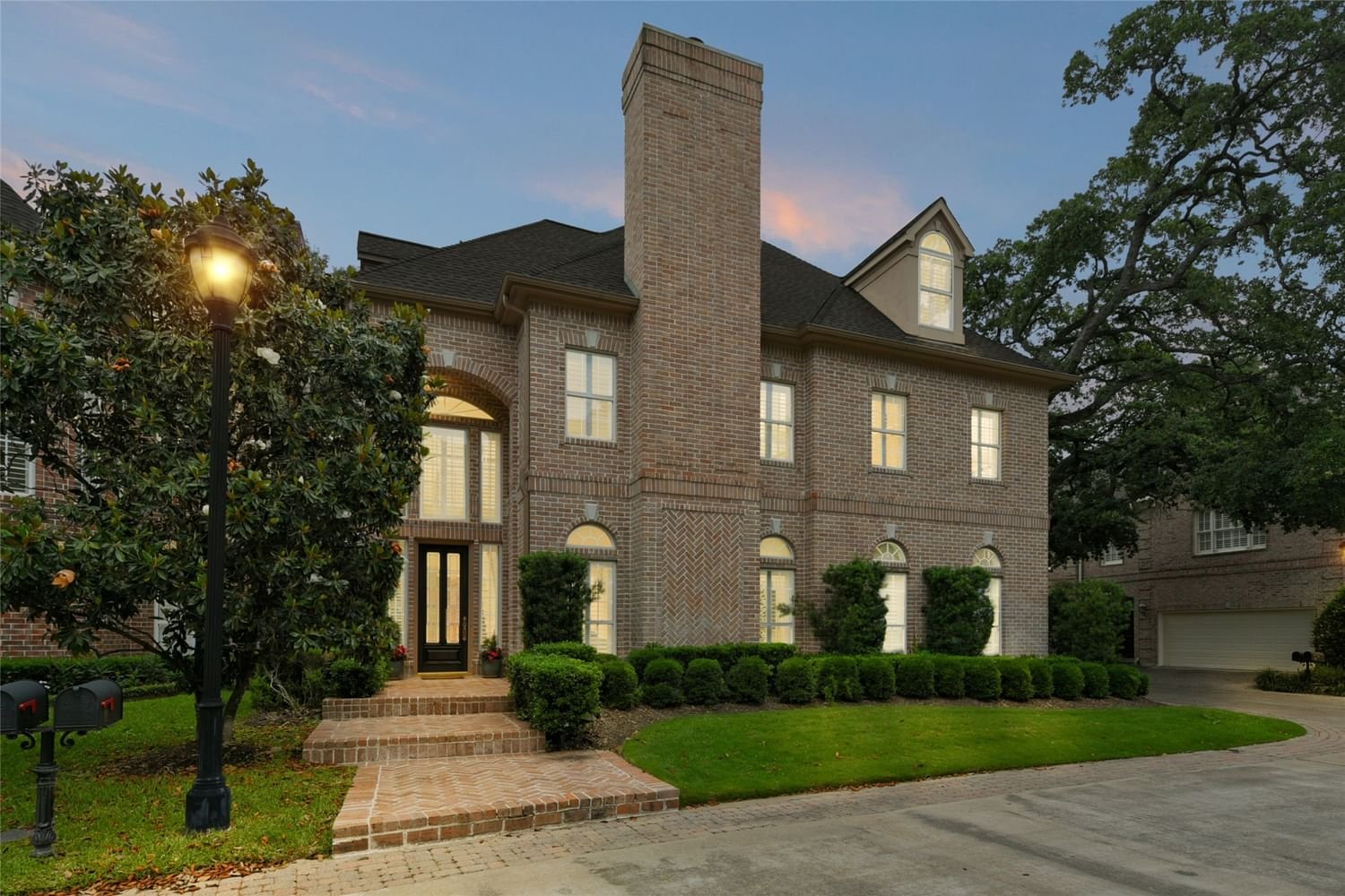 Real estate property located at 11 Pinewold, Harris, Court At Pinewold, Houston, TX, US