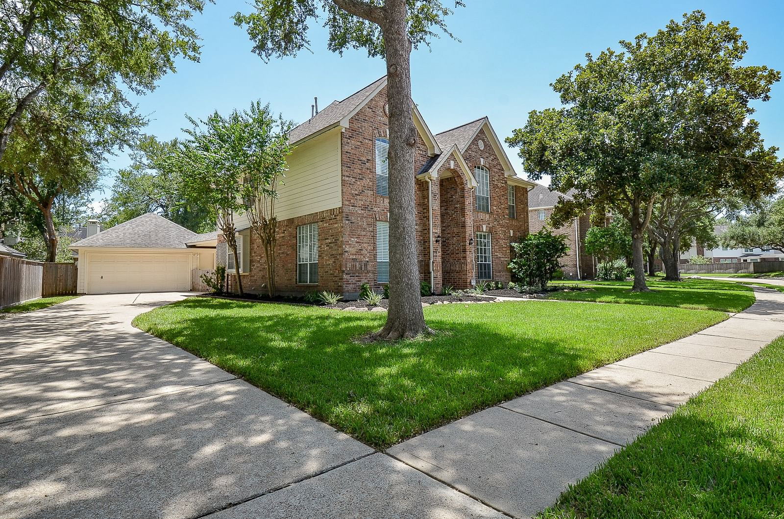 Real estate property located at 7106 Glenwood, Fort Bend, Greatwood Glen Sec 3, Sugar Land, TX, US