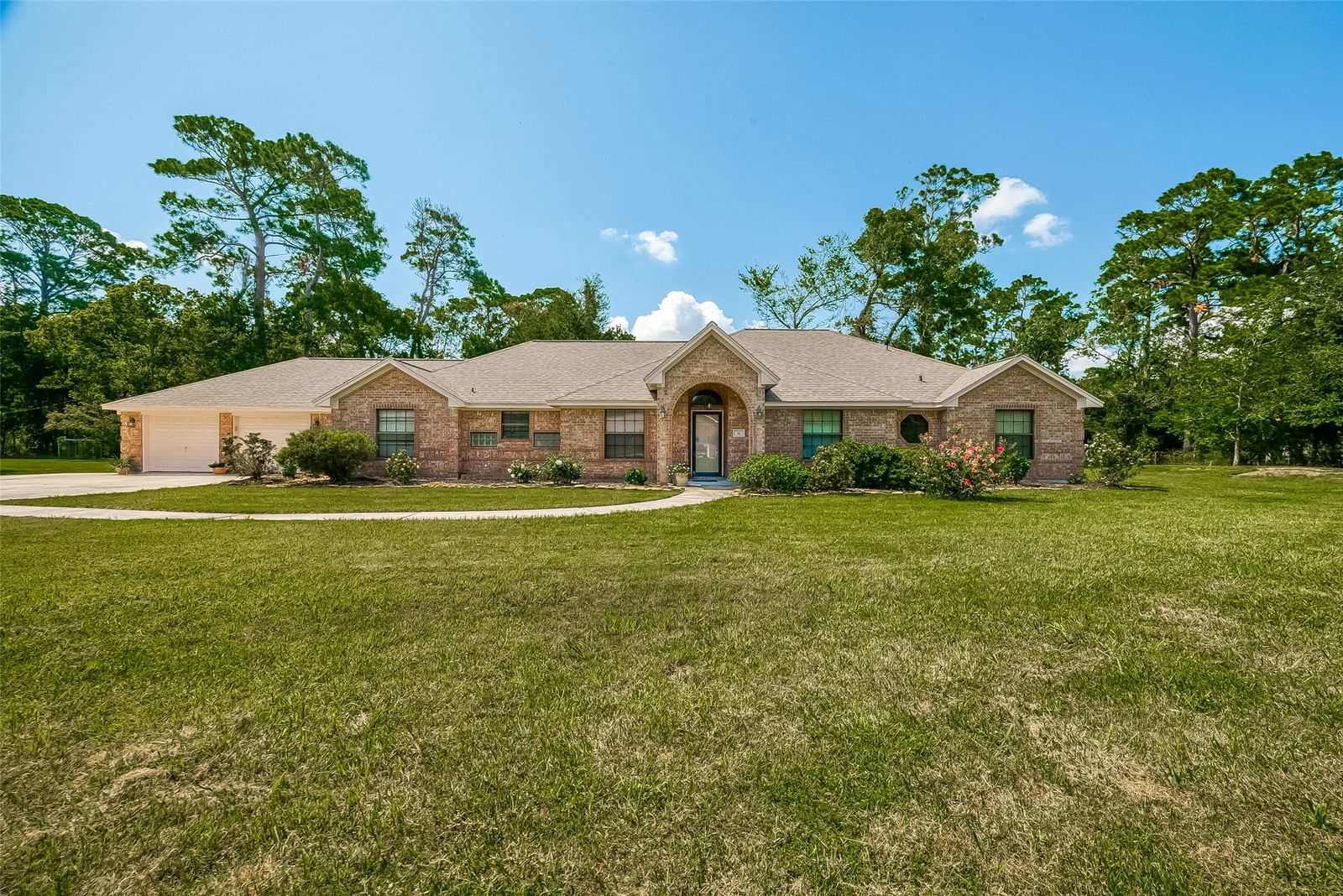 Real estate property located at 16 Autumn Oaks, Harris, Cedar Bayou Estates, Baytown, TX, US