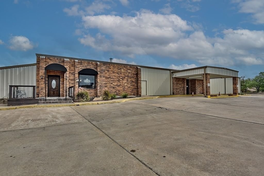 Real estate property located at 233 College, Fayette, N/A, Schulenburg, TX, US