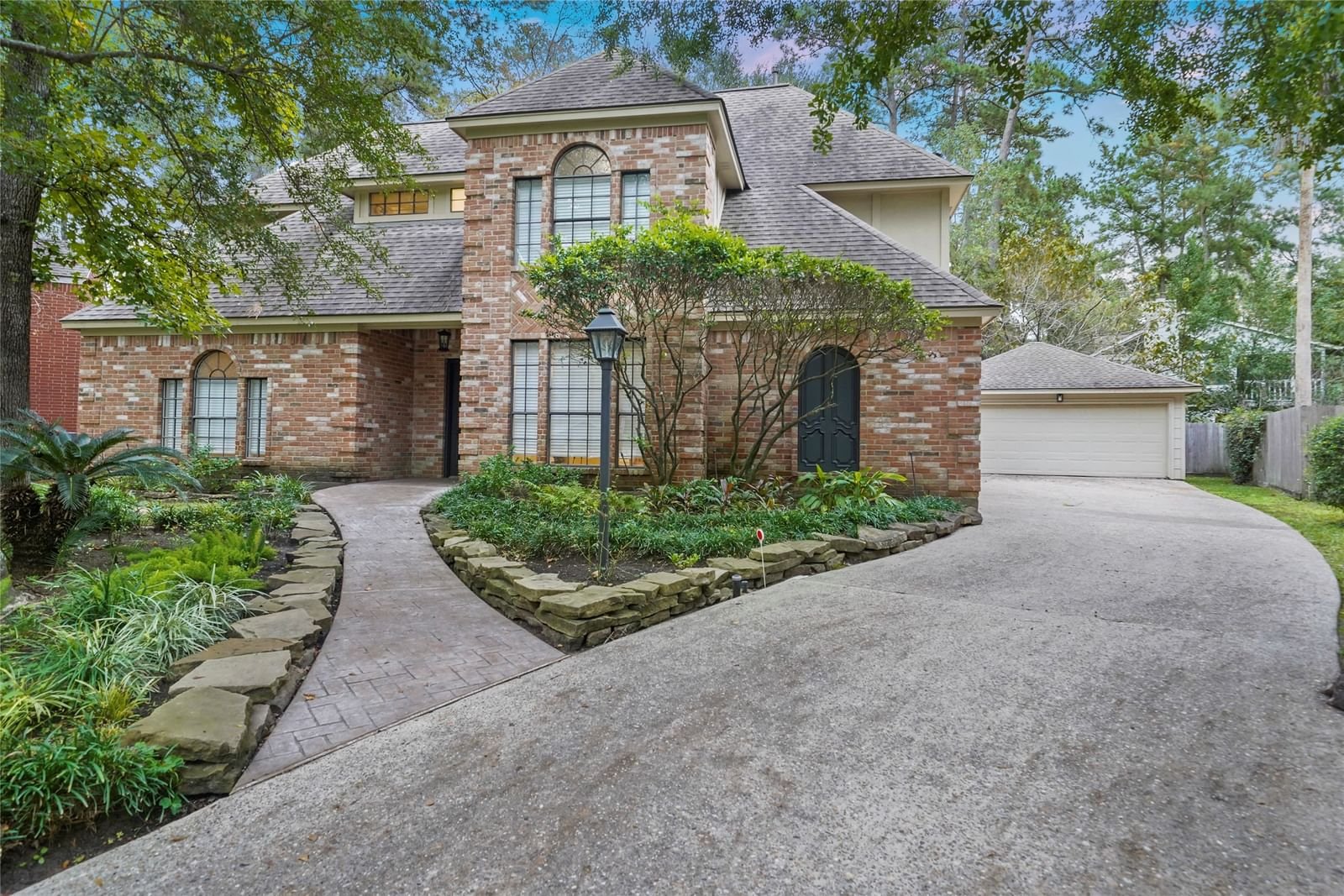 Real estate property located at 12 Linnet Chase, Montgomery, Wdlnds Village Cochrans Cr 03, The Woodlands, TX, US