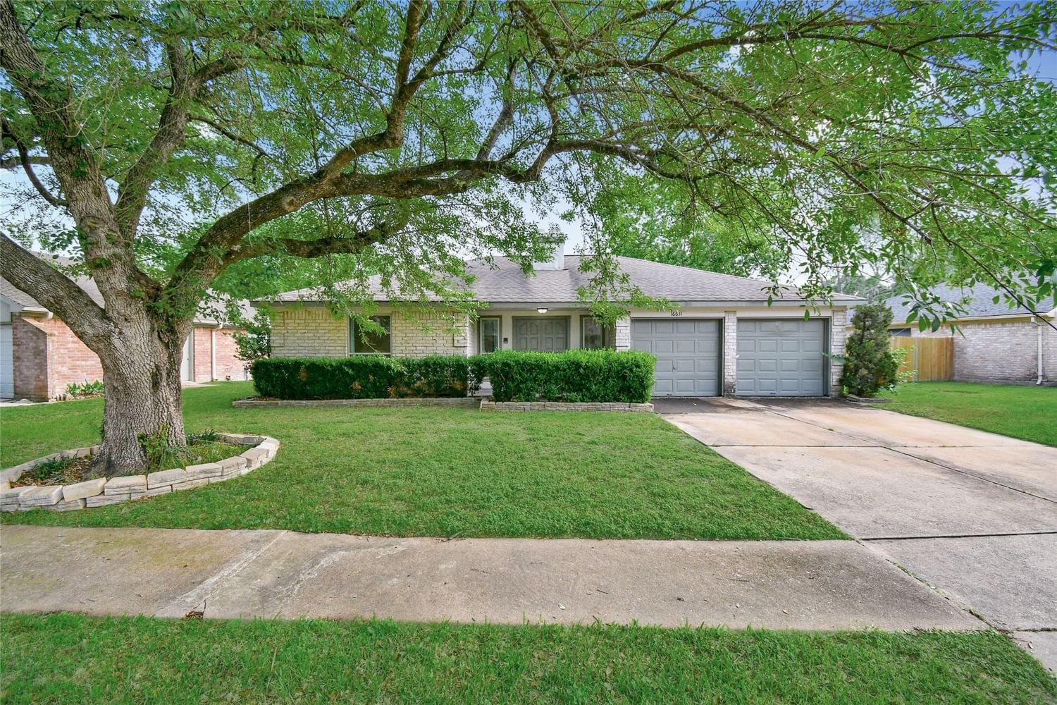 Real estate property located at 16651 Royal Mile, Harris, Glencairn Sec 02, Houston, TX, US