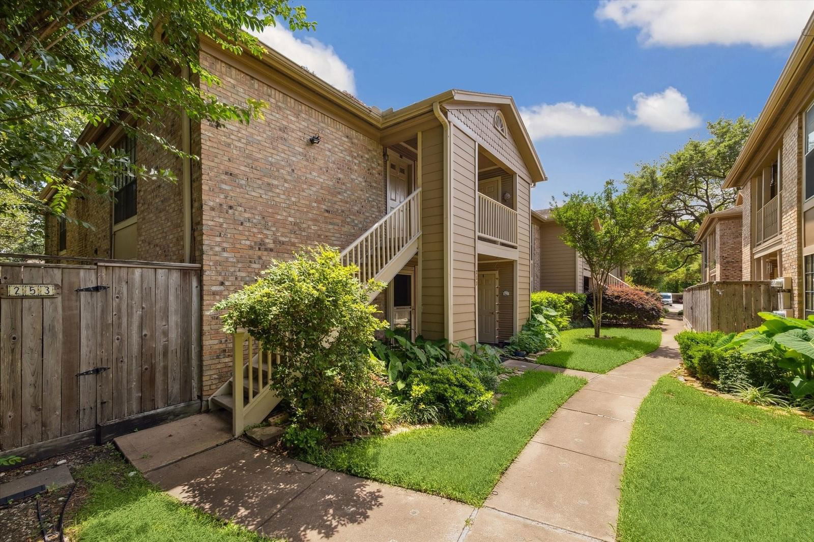 Real estate property located at 1311 Antoine #254, Harris, Woodvine Park Condo Ph 04, Houston, TX, US