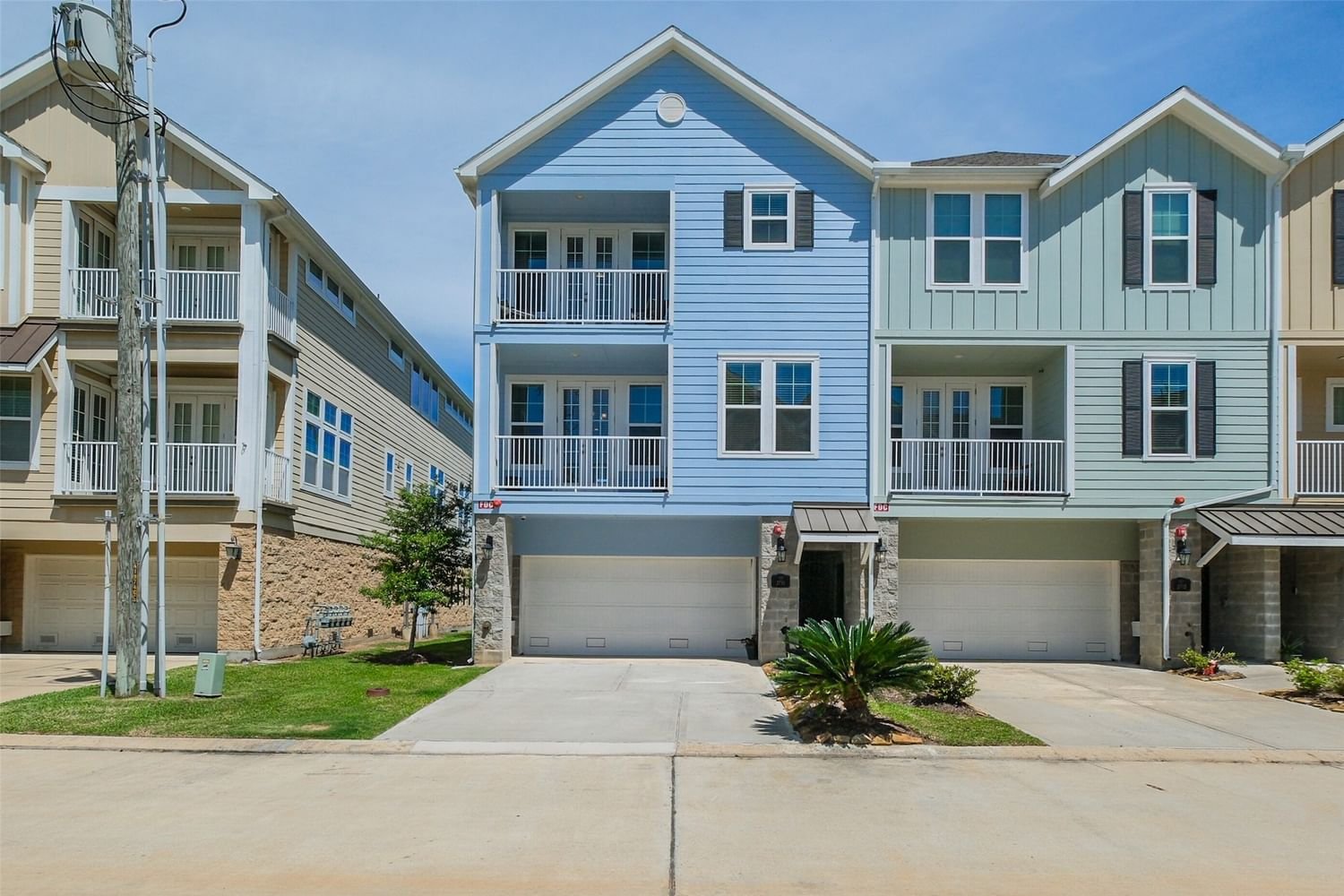 Real estate property located at 2711 Veranda, Galveston, Veranda Twnhms Ph 1 2015, League City, TX, US