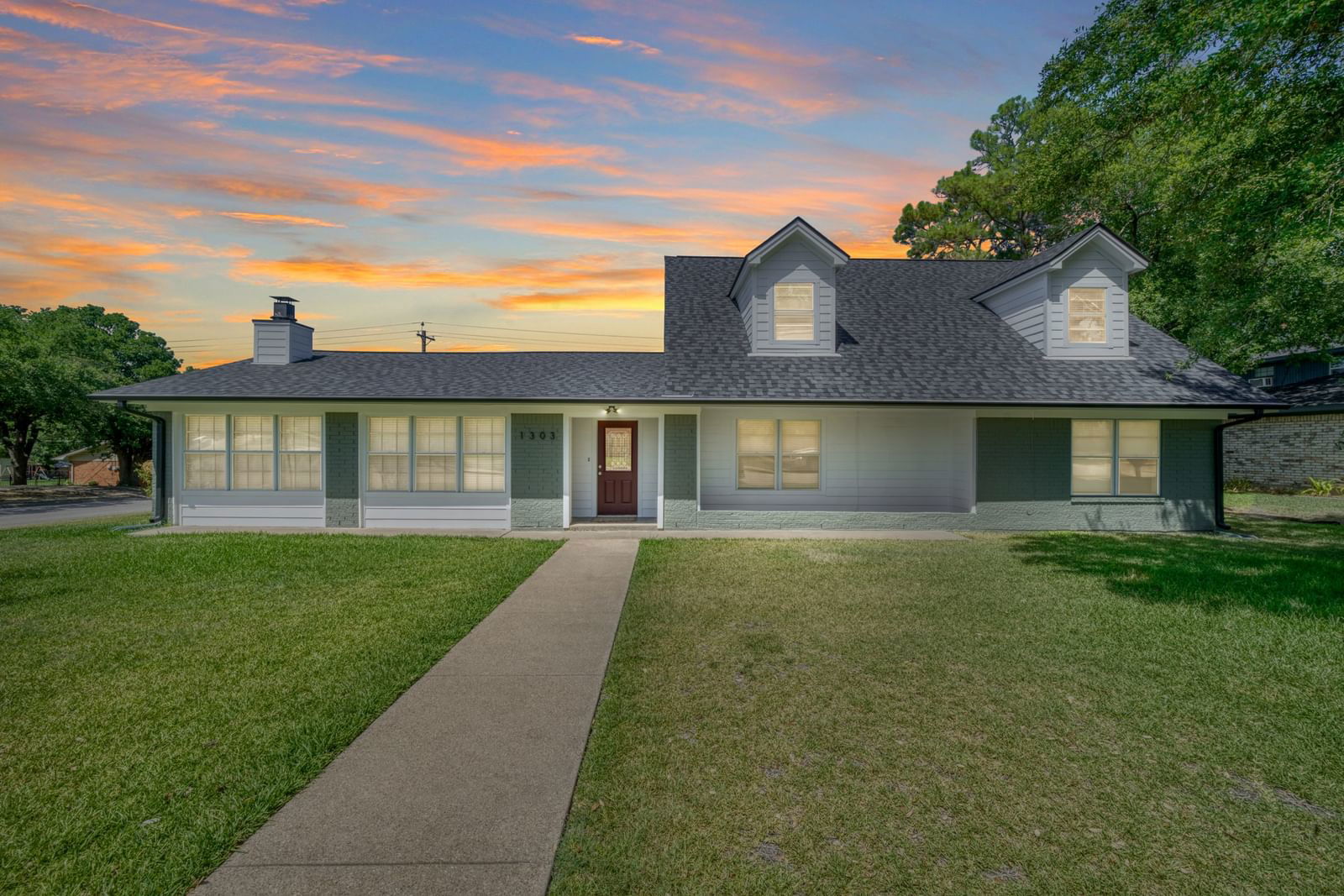 Real estate property located at 1303 Langford Street, Brazos, South Knoll, College Station, TX, US