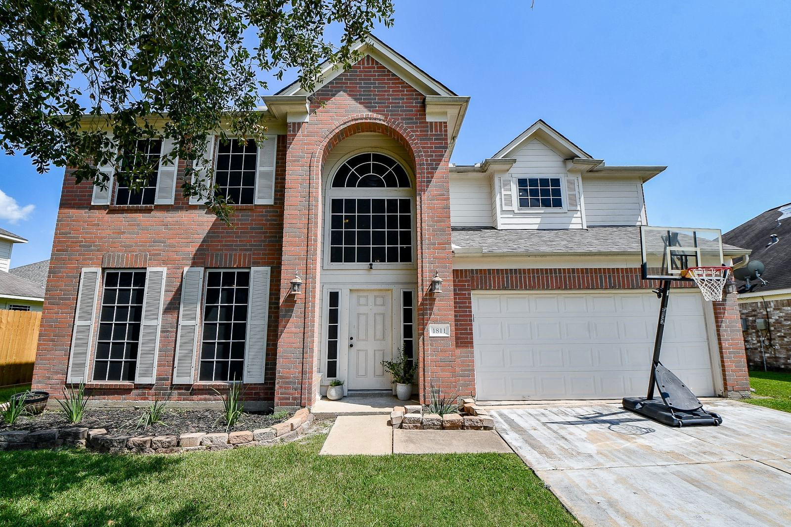 Real estate property located at 1811 Elm Hollow, Fort Bend, Fairpark Village Sec 1, Rosenberg, TX, US