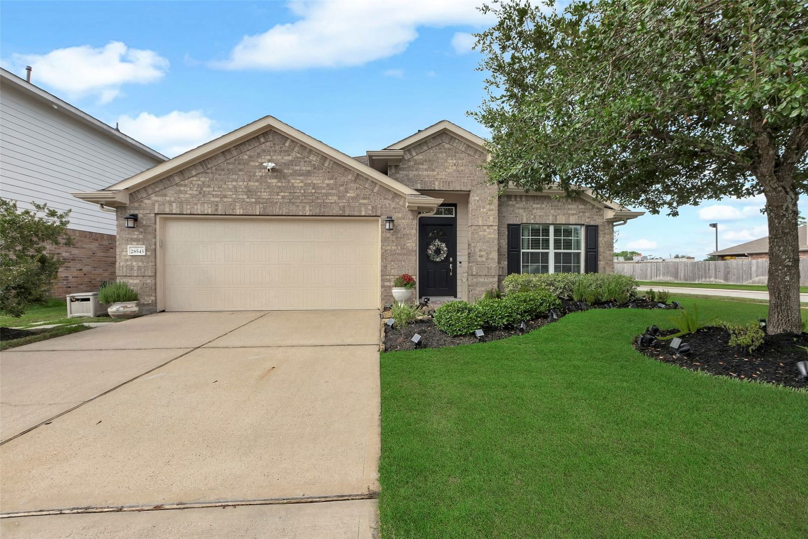 Real estate property located at 28543 Lockeridge View, Montgomery, Lockeridge Farms, Spring, TX, US