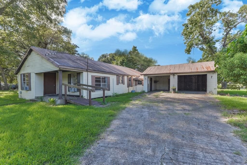 Real estate property located at 104 Tram, Liberty, Kindt-1, Dayton, TX, US