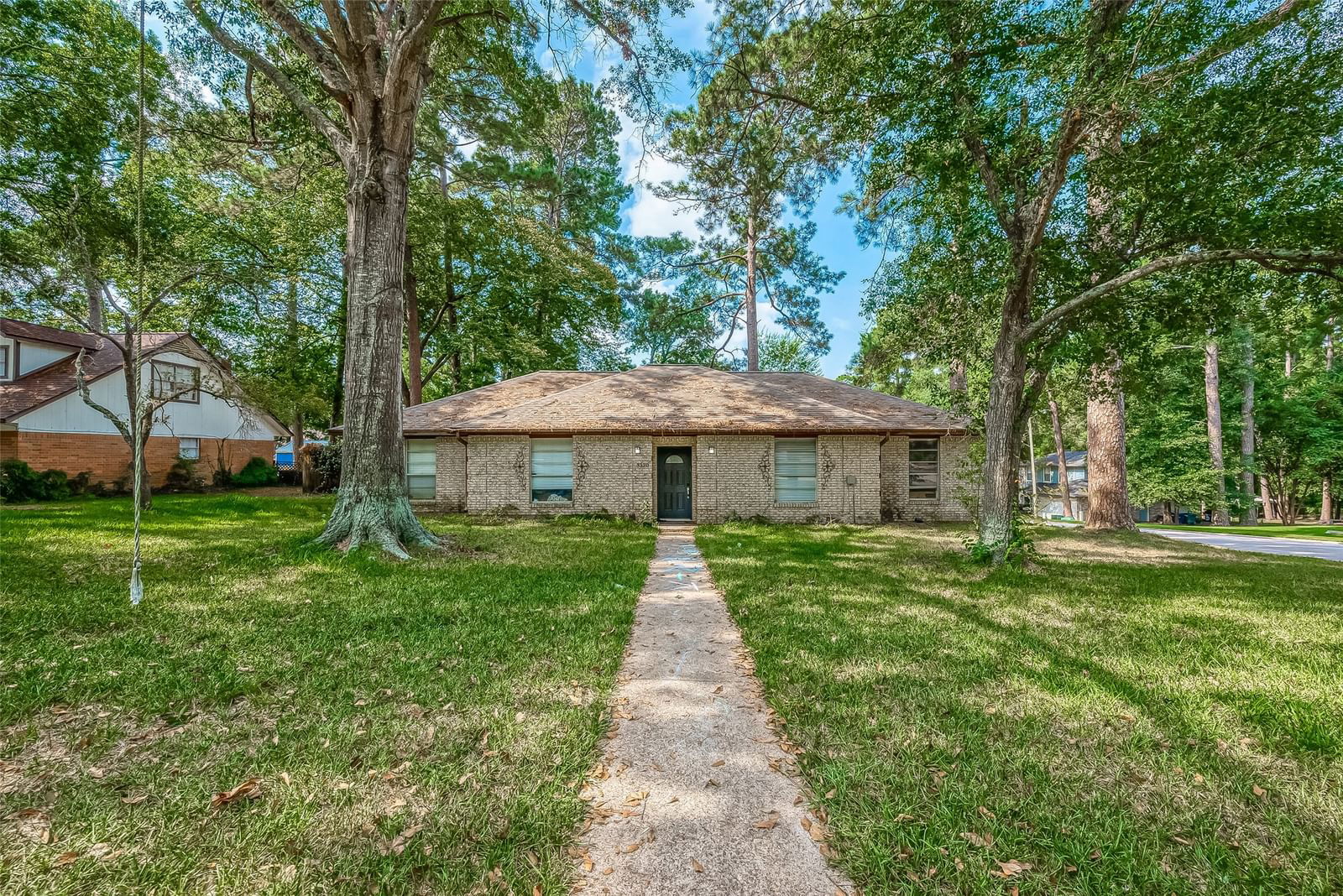 Real estate property located at 3320 Pine Grove, Walker, Pine Shadows, Huntsville, TX, US