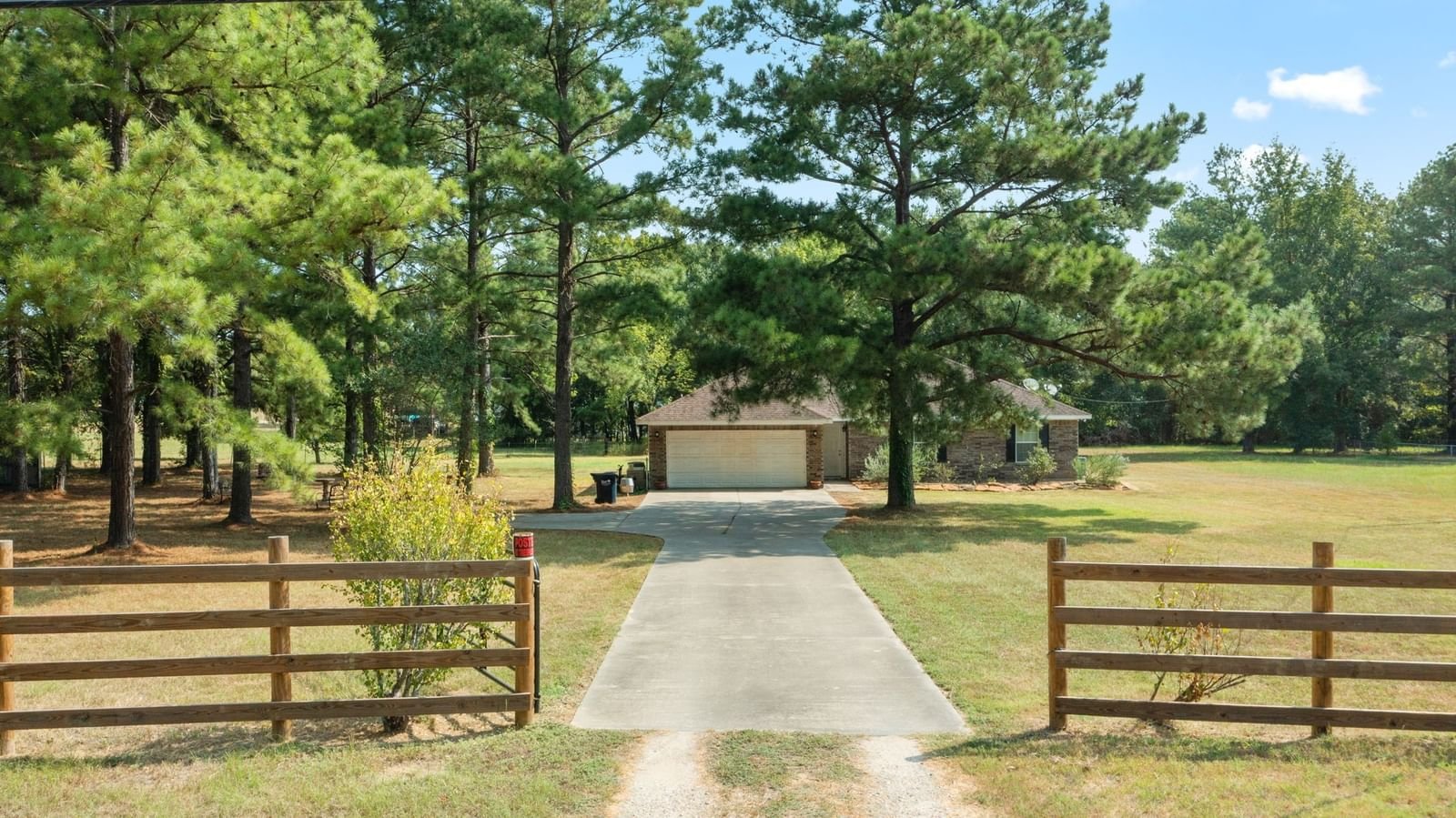 Real estate property located at 4911 Jackson, Montgomery, Pontons Lake, Montgomery, TX, US