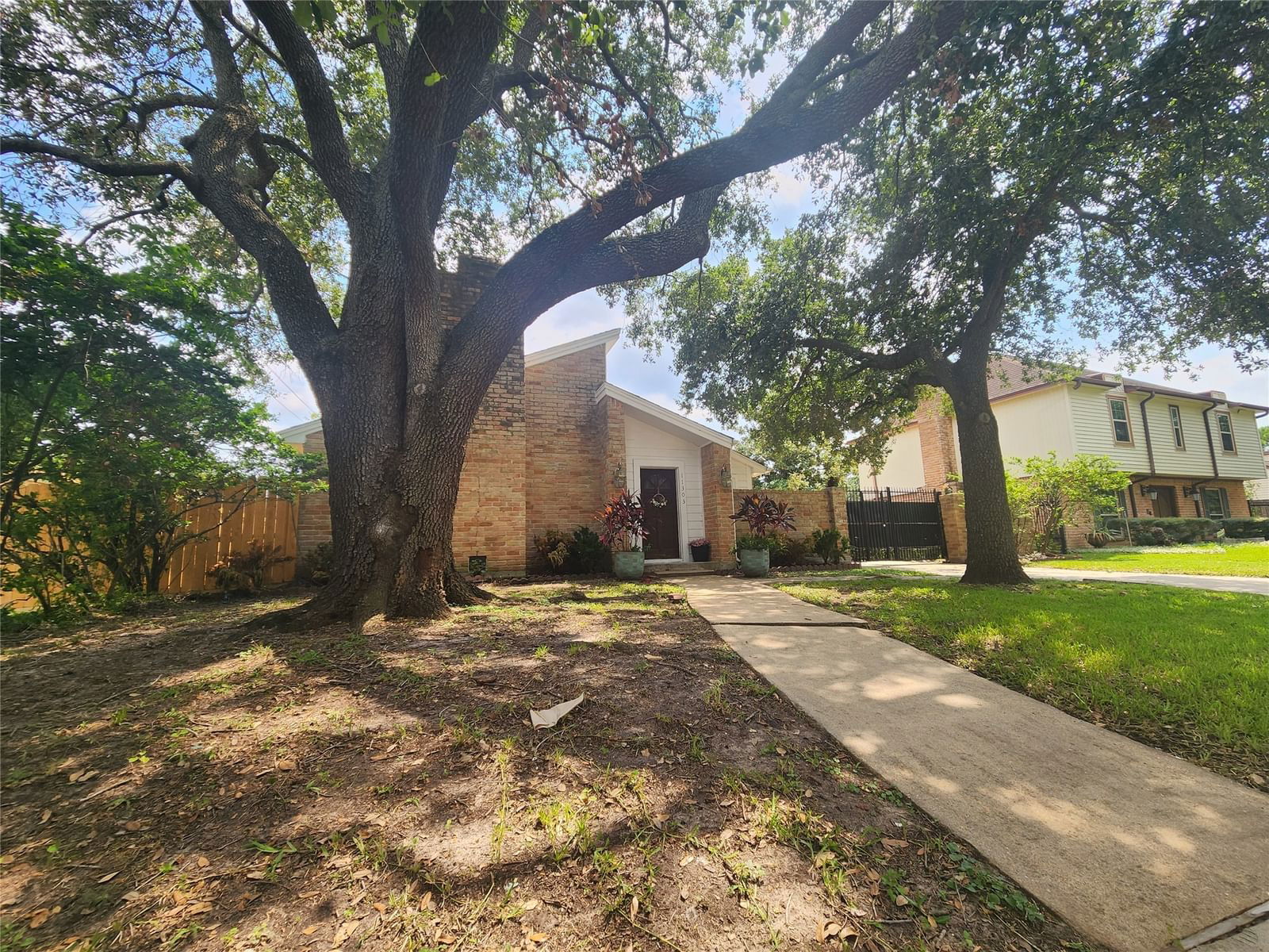 Real estate property located at 11303 Olympia, Harris, Village West Sec 01, Houston, TX, US